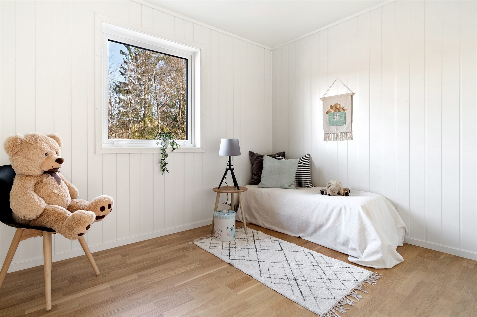 Barnerommet i 3 etasje, gulvet er hvitt i 4D. Galleribilde