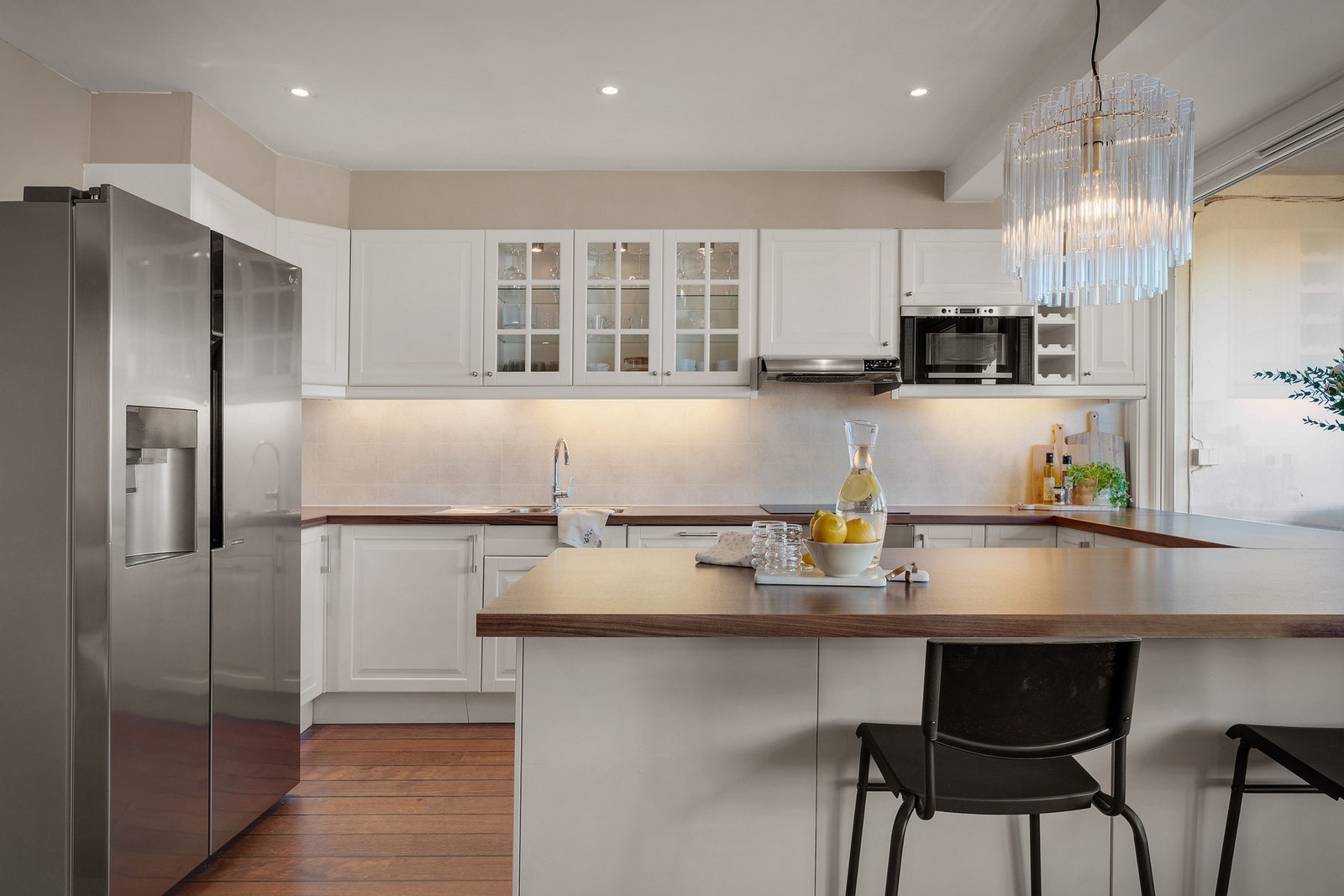 - det er også frittstående dobbelt kjøleskap/fryser - Galleribilde