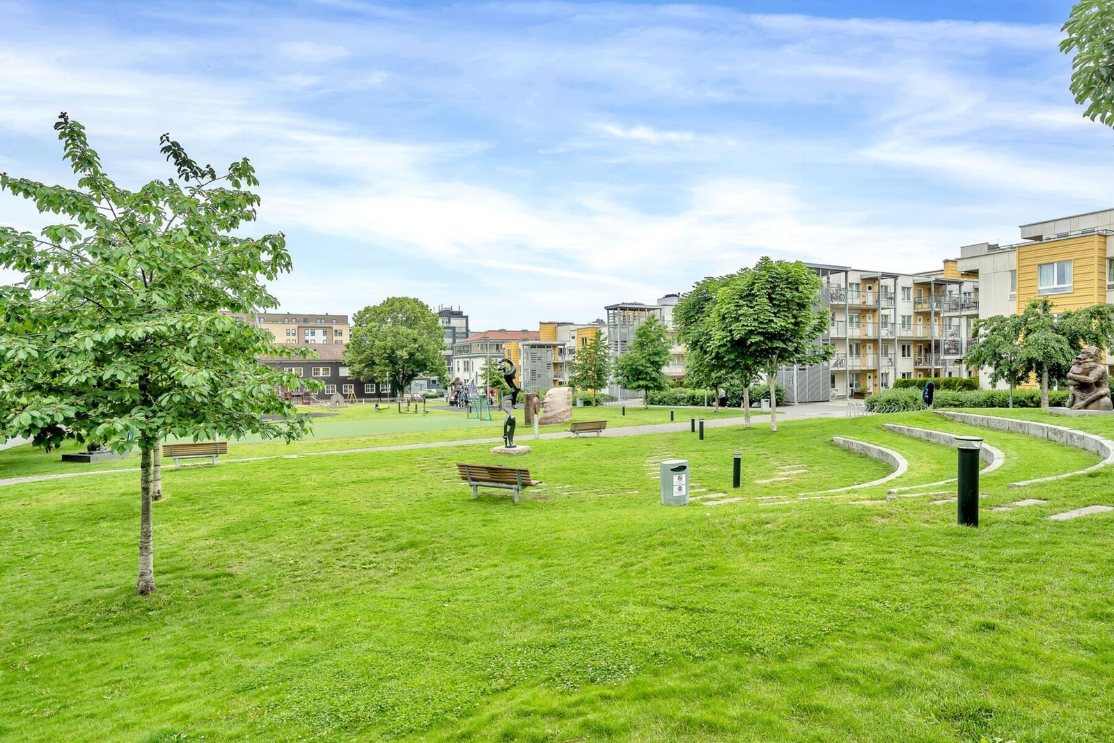 Kanonhallparken er en fin samlingsplass Galleribilde