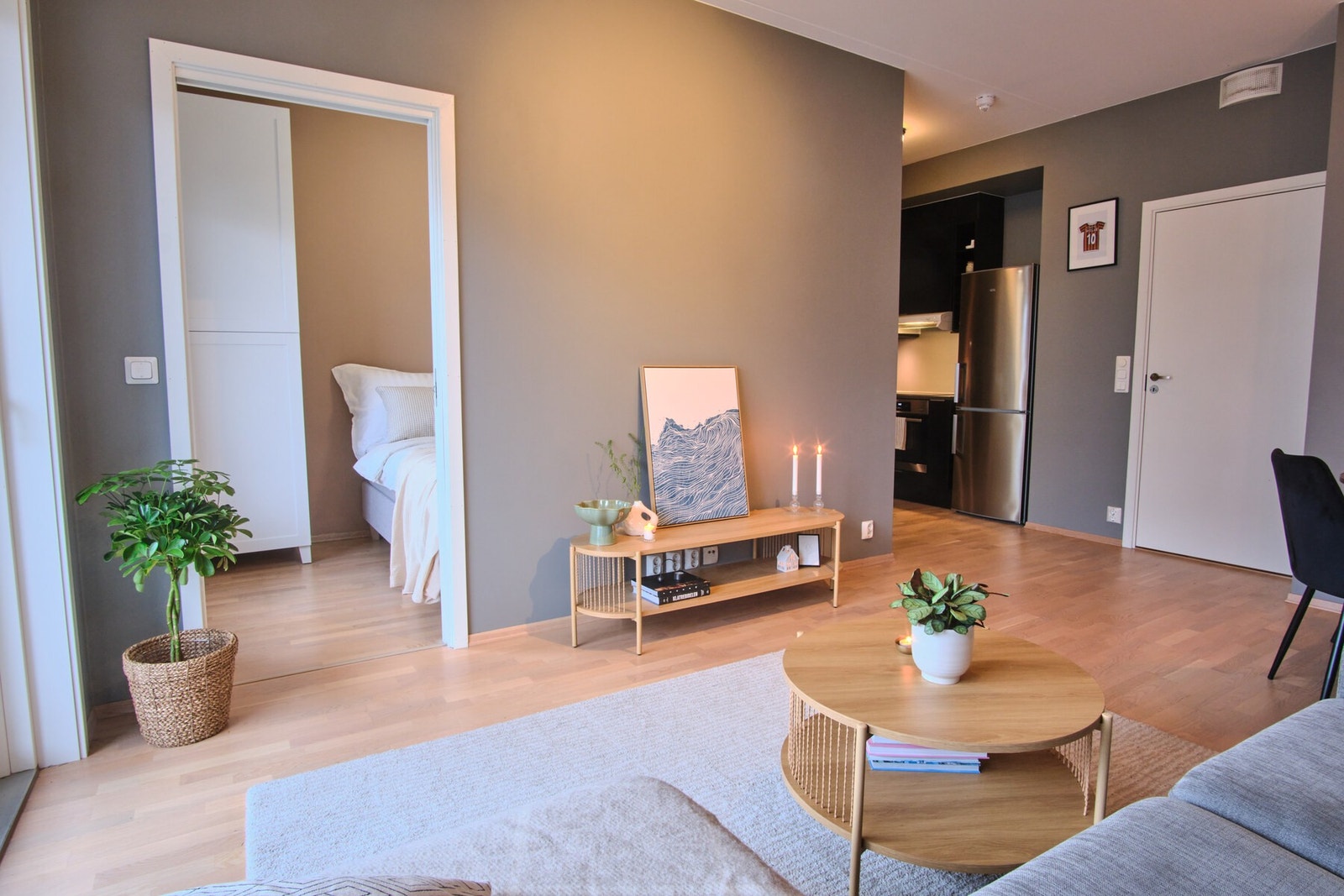 Flott og nyere 2-roms leilighet med god standard og moderne material- og fargevalg Galleribilde