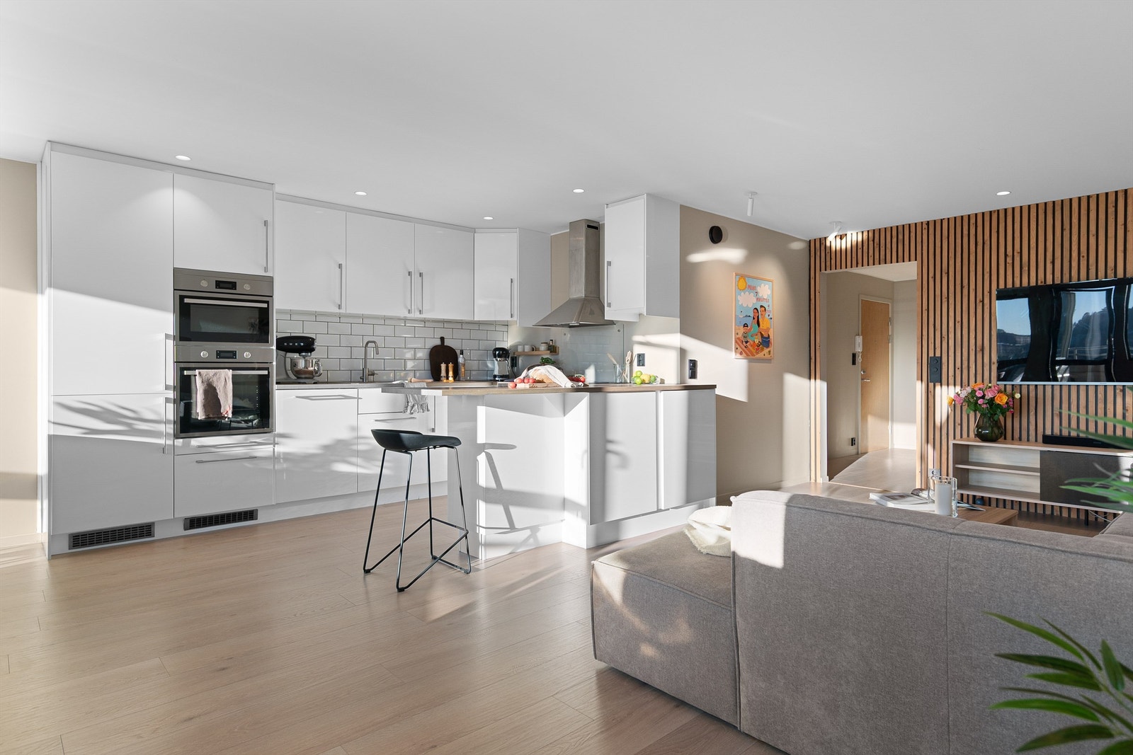 - Åpen kjøkkenløsning som gir en meget god romfølelse - Galleribilde