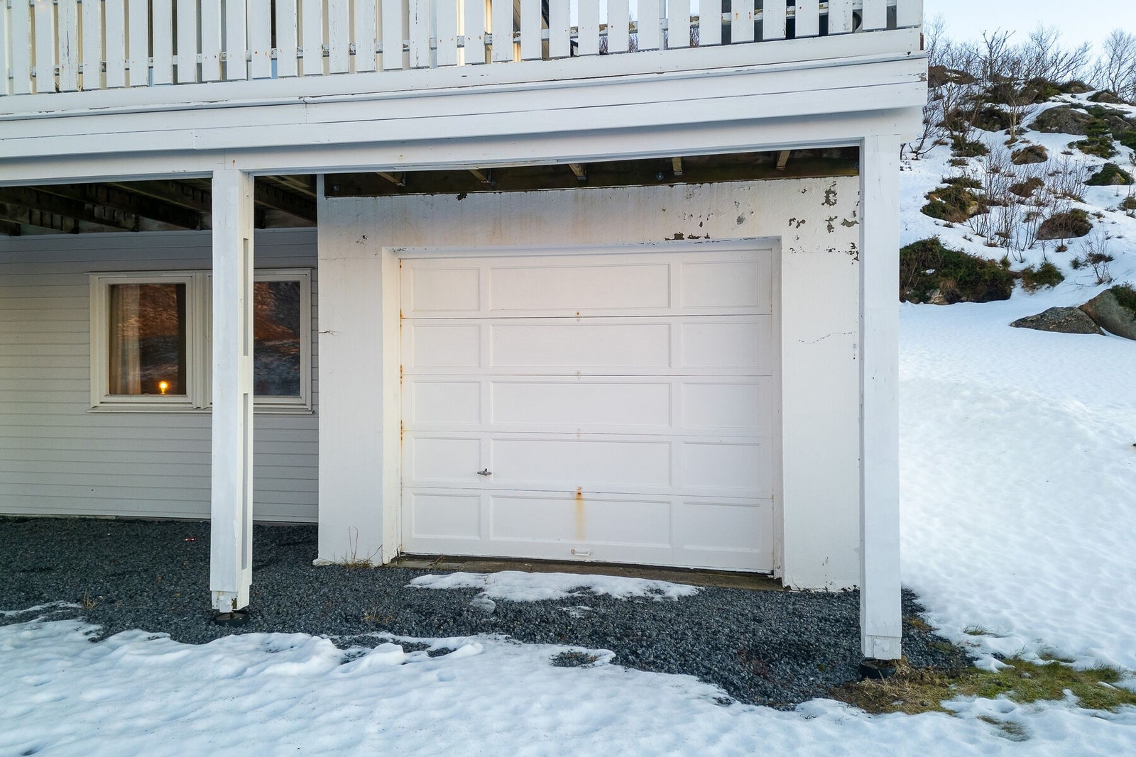 I tillegg er det parkering for én bil i integrert garasje. Galleribilde