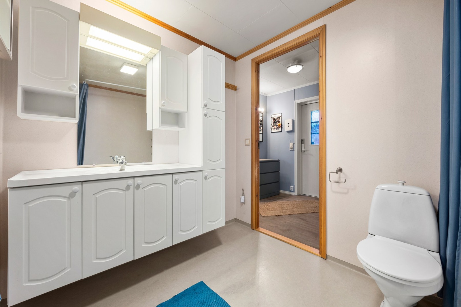 Badet er på 6,5m². Galleribilde