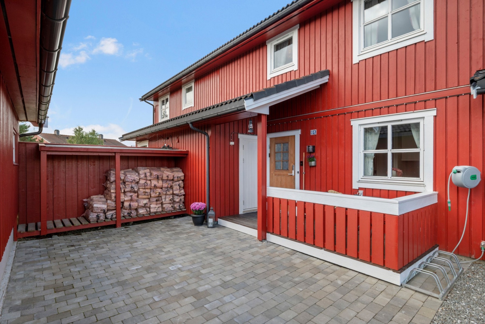 Sommerbilder - Inngangspartiet Galleribilde