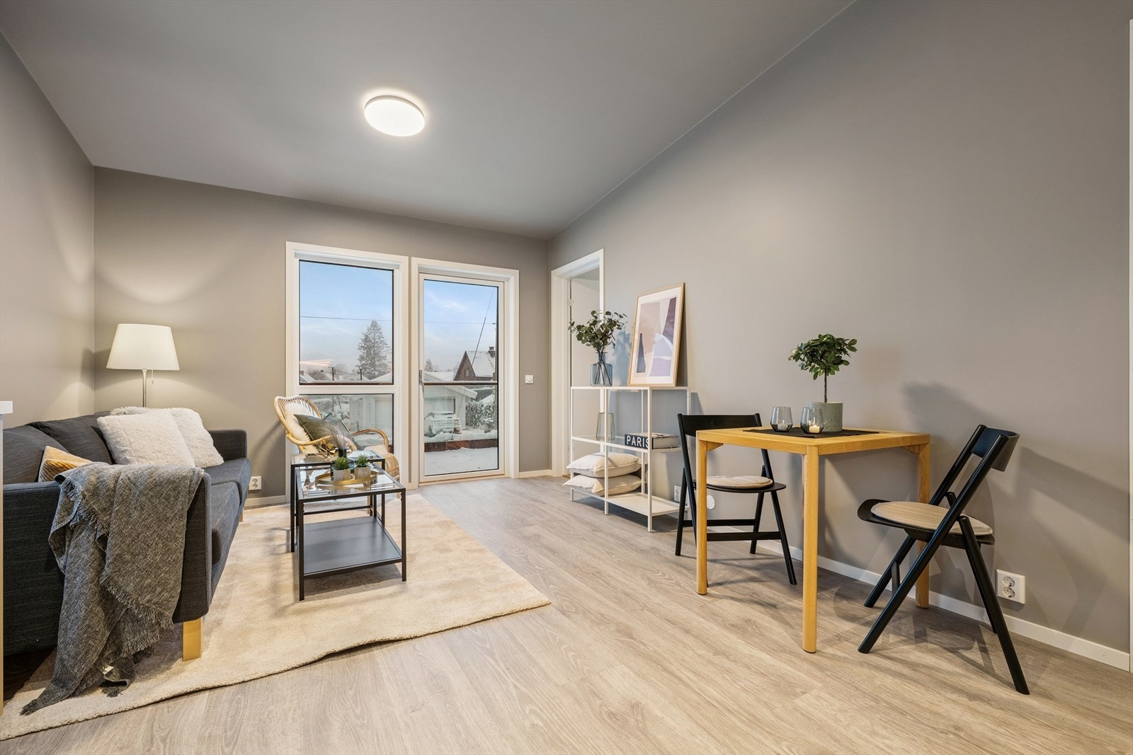 Her er det lett å trives i hverdagen, alt er lagt til rette for en effektiv og komfortabel boligopplevelse. Galleribilde