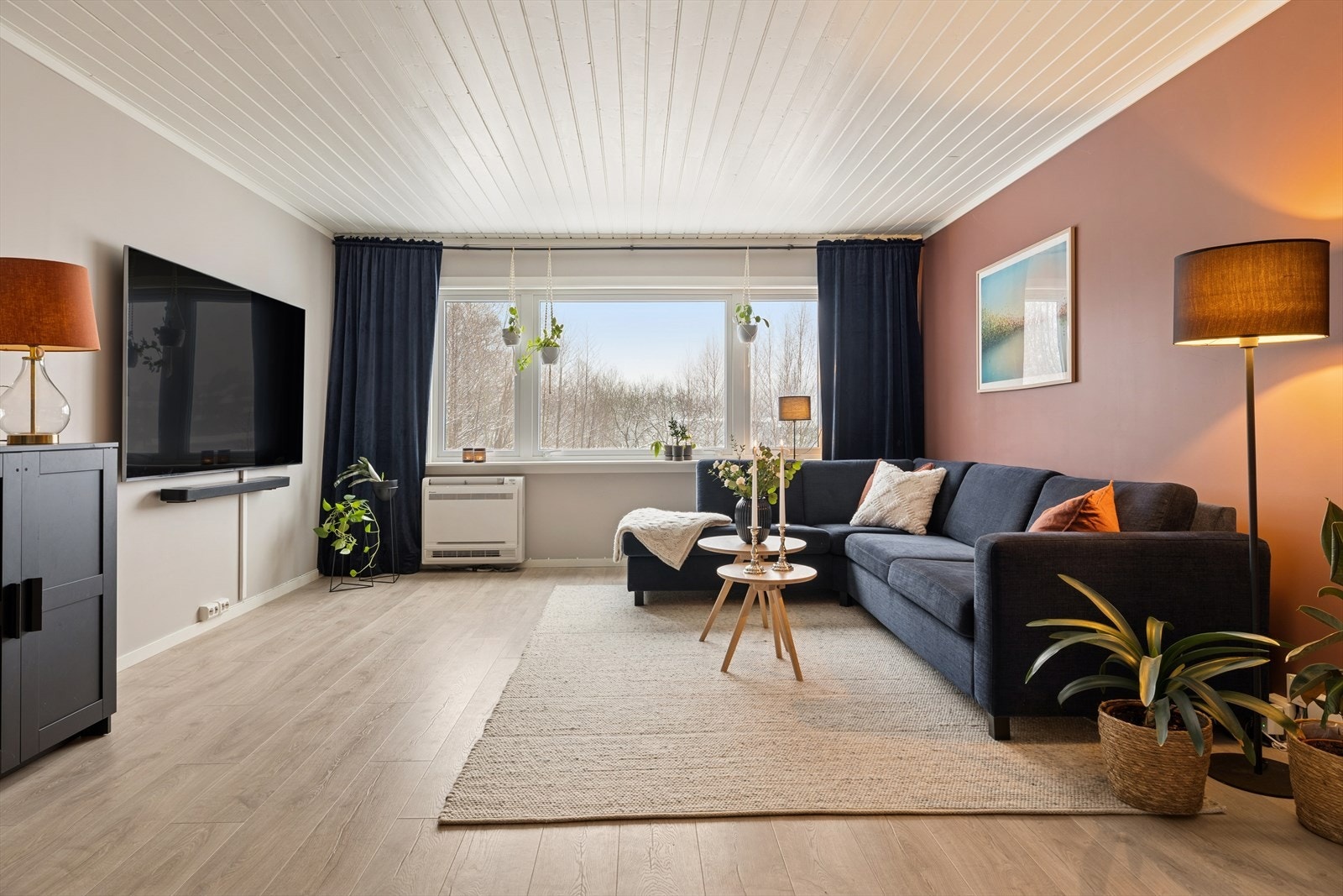 God plass til møblement. Galleribilde