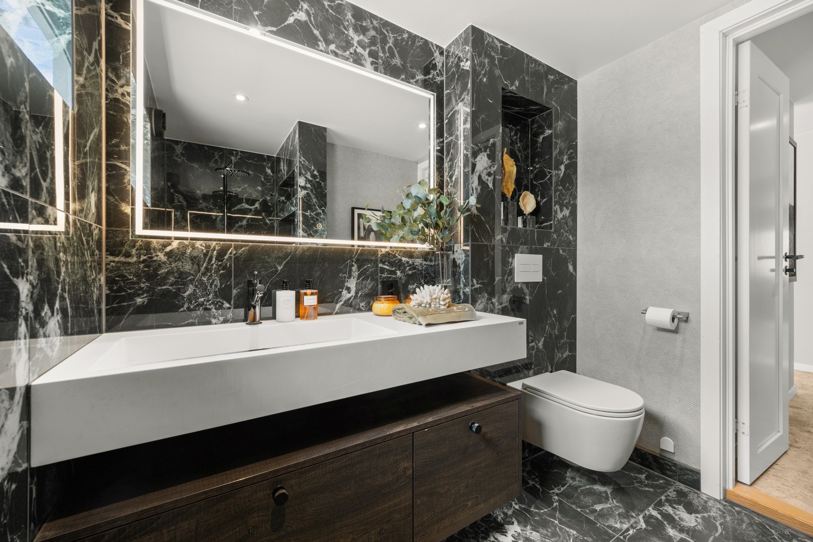 Stilren innredning fra tyske Rotpunkt. Galleribilde