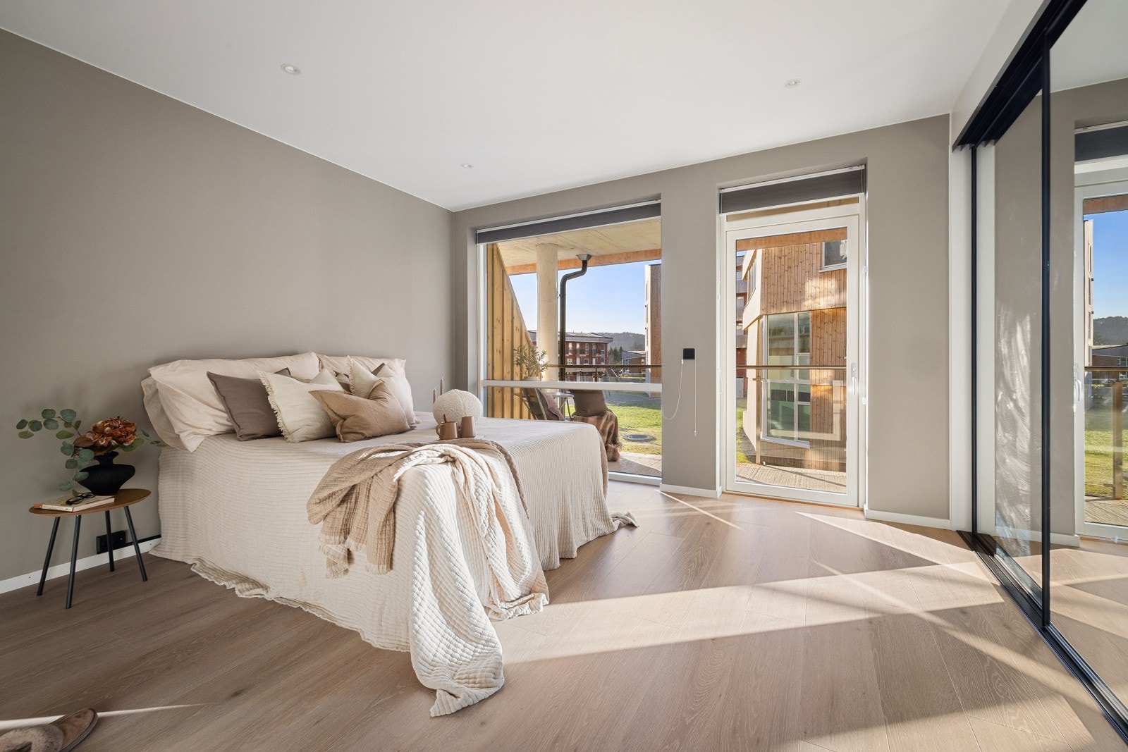 Hovedsoverom med utgang til 5 kvm balkong Galleribilde