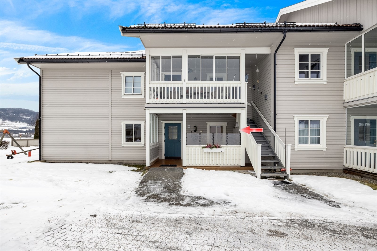 Leiligheten ligger fint til med enkel og trappefri adkomst i 1. etasje. Galleribilde