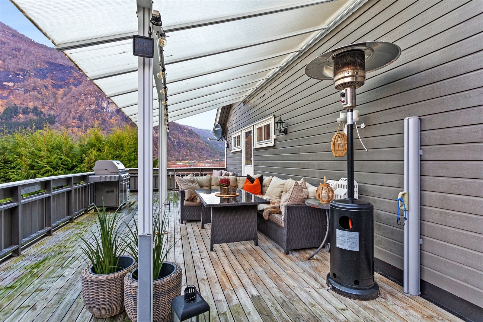 Denne verandaen er delvis overbygd. Galleribilde