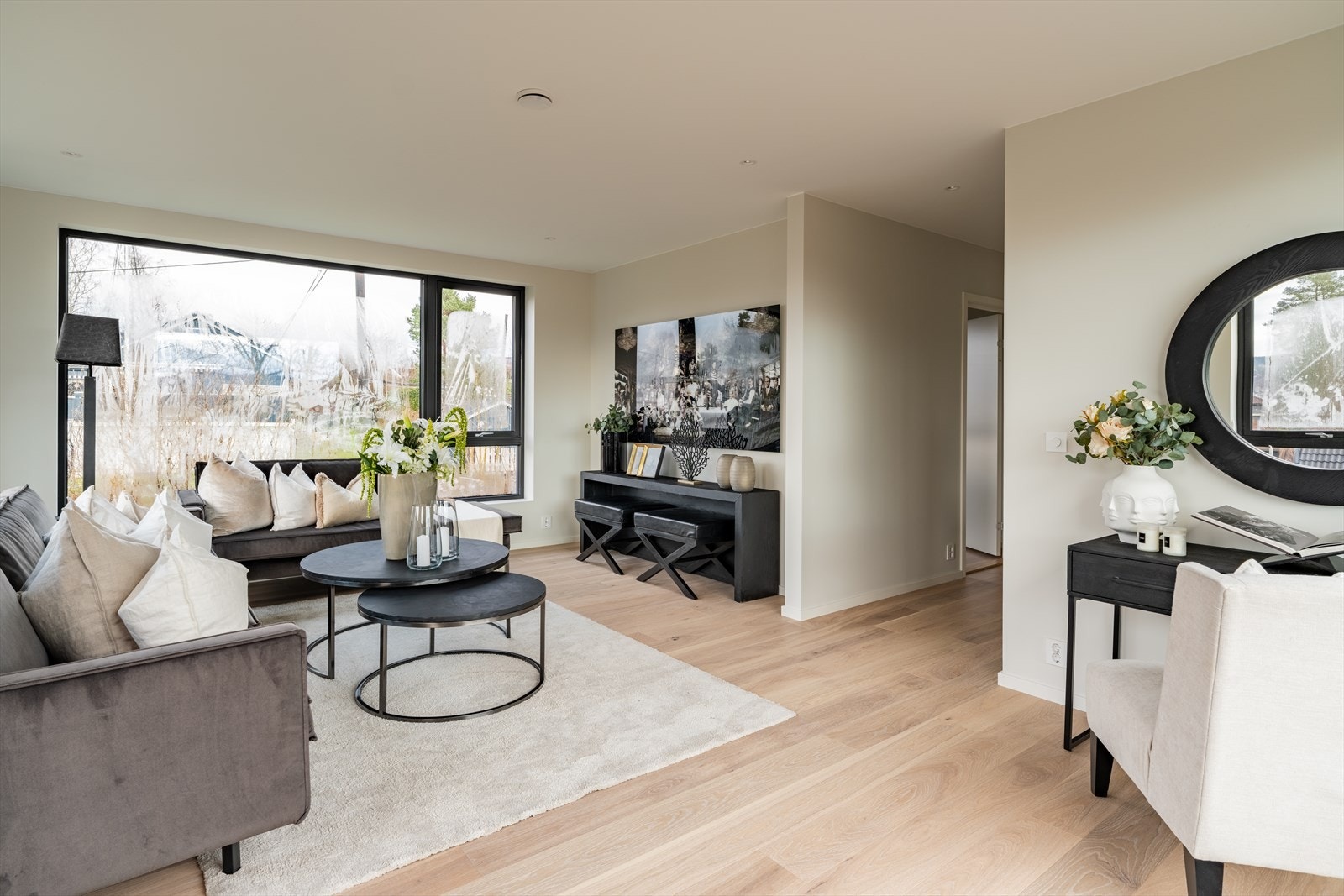 Rommet har en praktisk og gjennomtenkt utforming som gjør det enkelt å innrede etter behov. Galleribilde