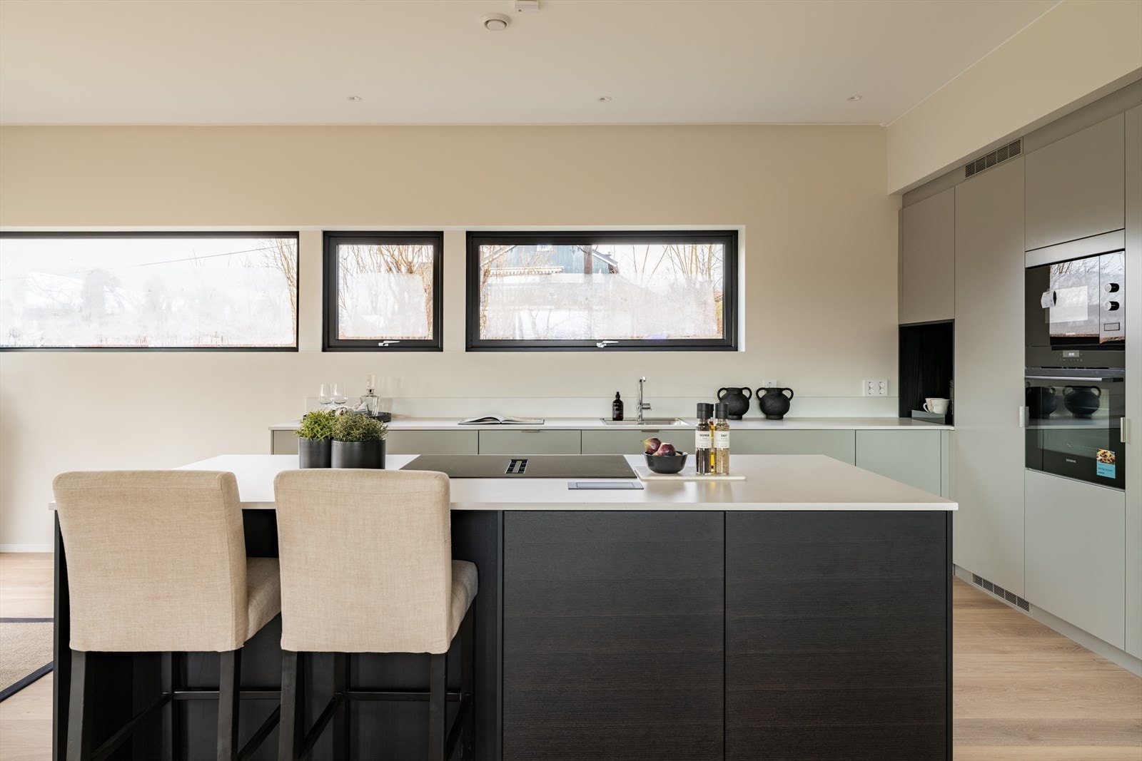 De to ulike fargetonene gir en fin kontrast til rommet. Galleribilde