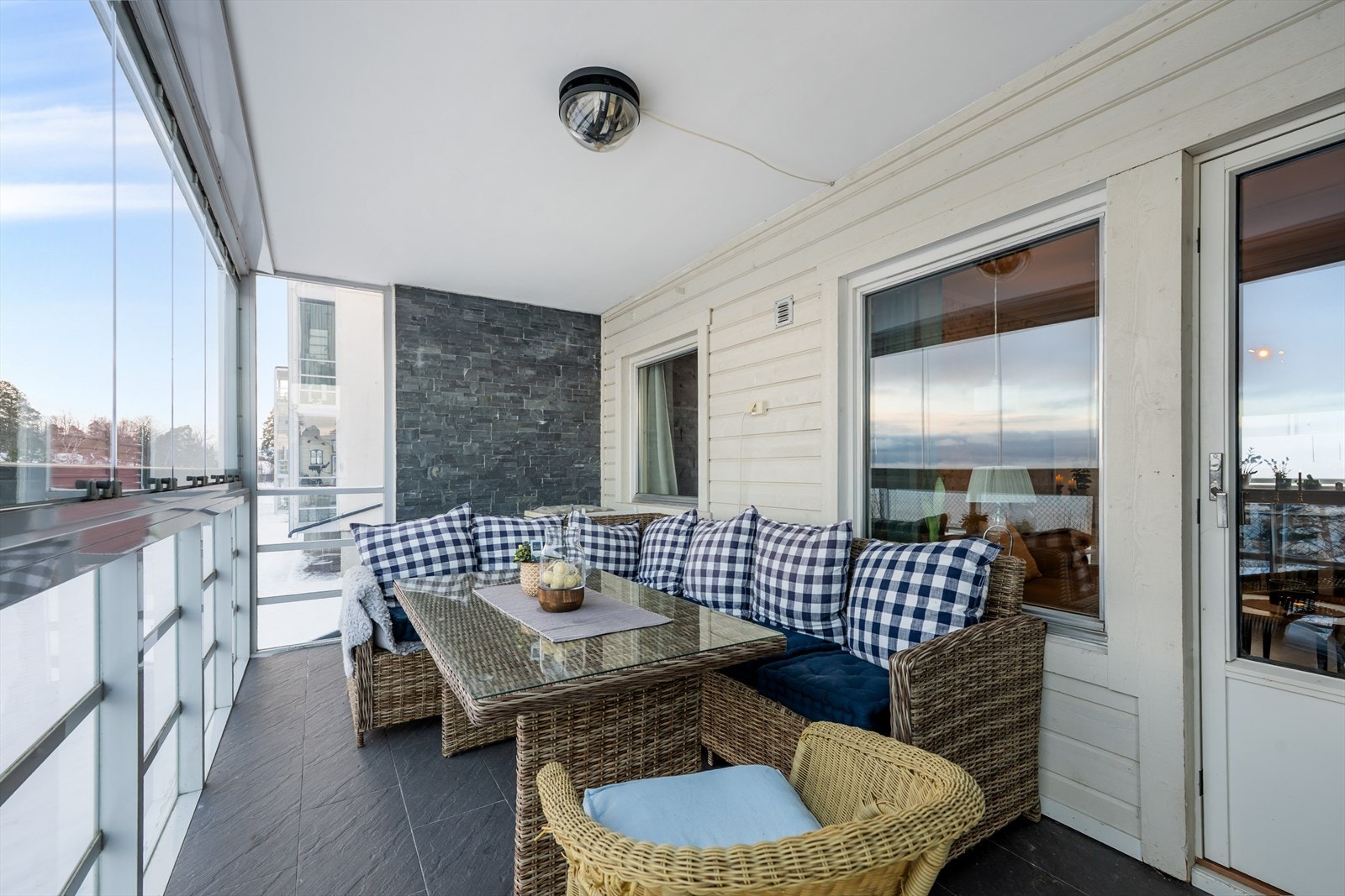 Innglasset balkong Galleribilde