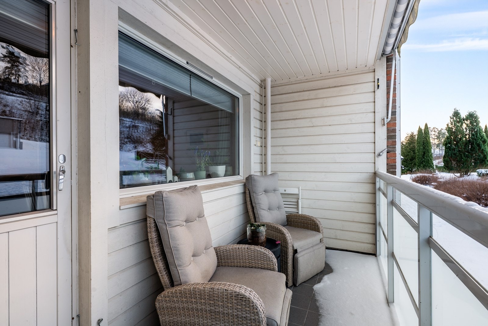 Balkong på forsiden med kveldssol Galleribilde