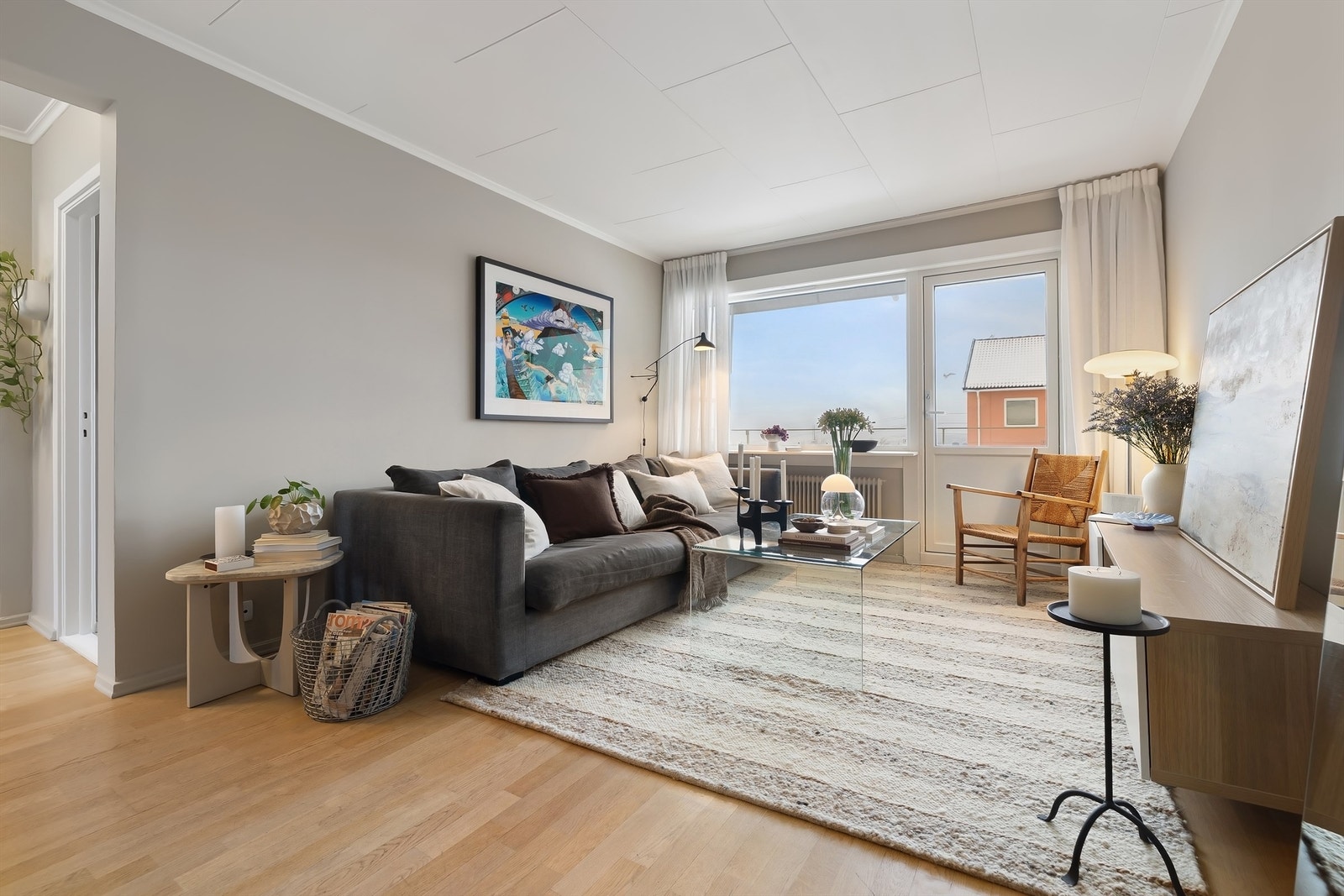 Her ferdes du temmelig fritt både i stuen, balkong og på soverom Galleribilde