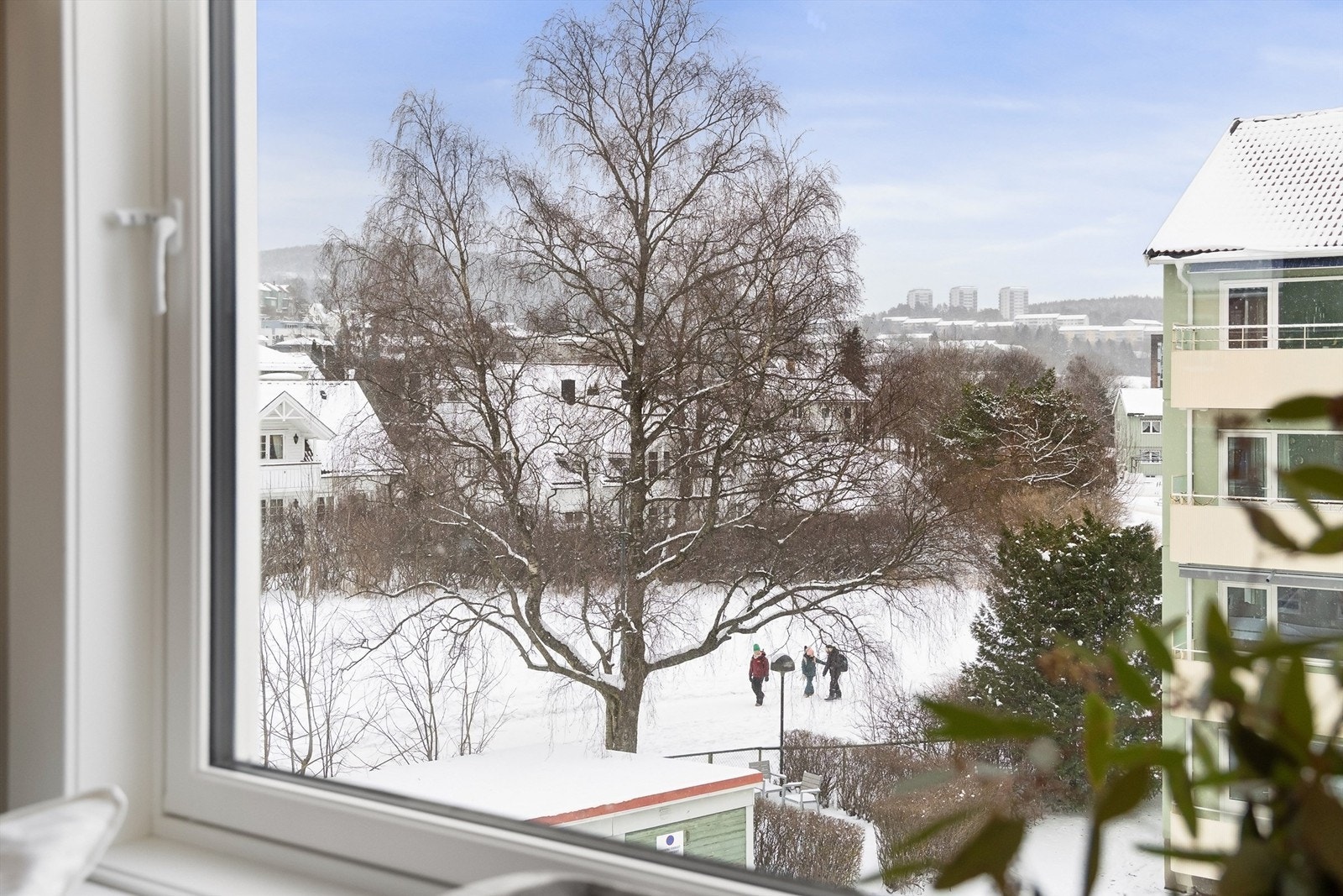 Her bor du usjenert og skjermet til, omkranset av store grøntarealer Galleribilde