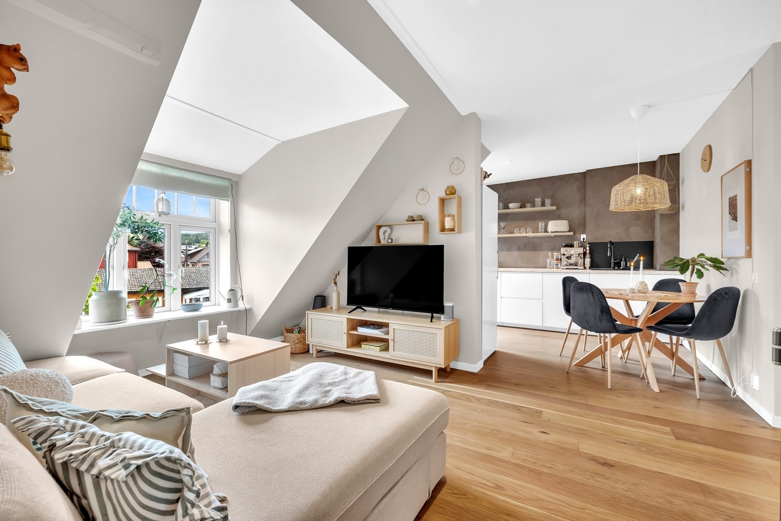 Kamilla Benum Braanen v/Aktiv Lillestrøm har gleden av å presentere Strømsveien 81! Foto: René Borghagen Galleribilde