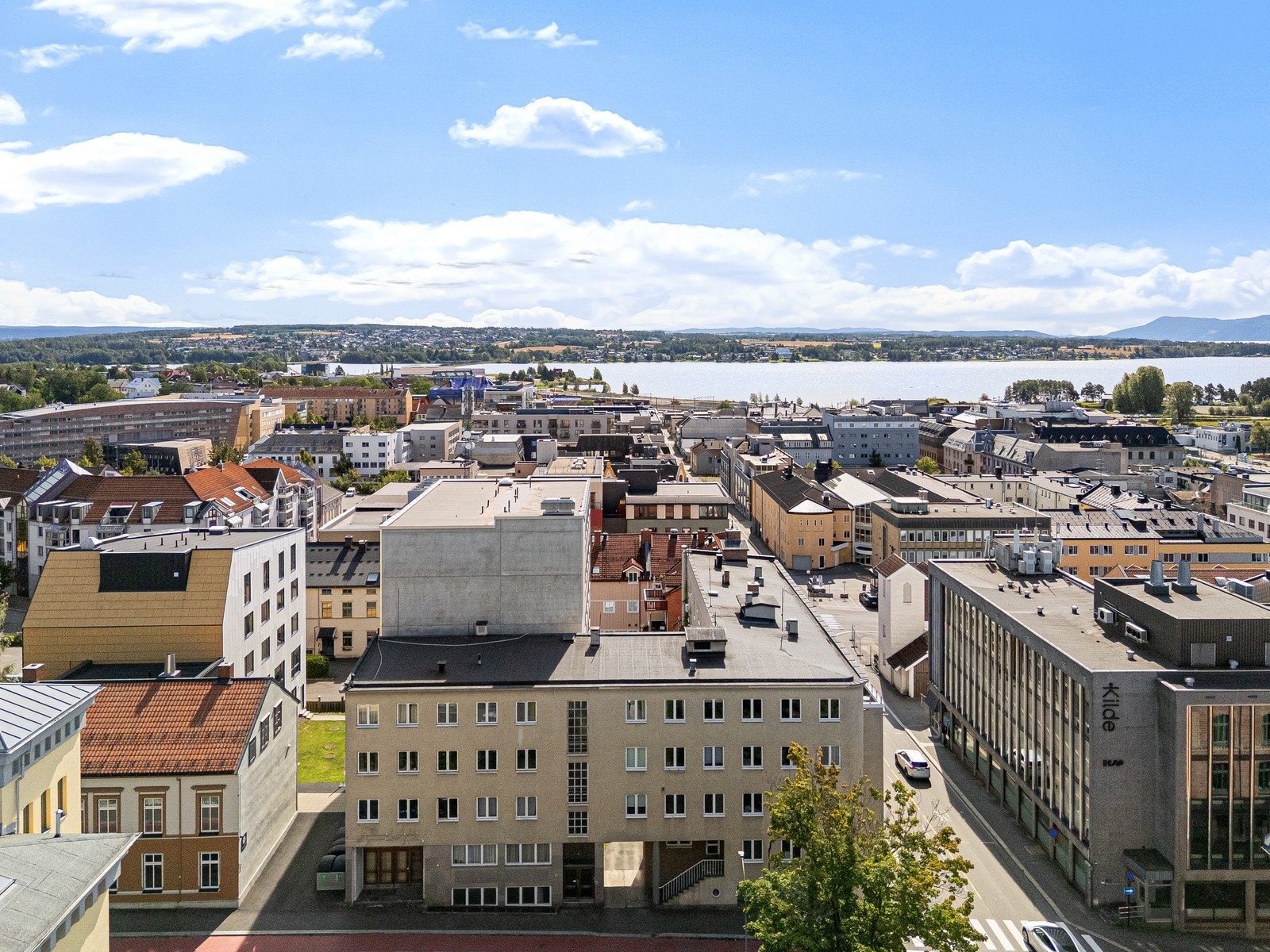 Oversiktsbilde mot Mjøsa. Galleribilde