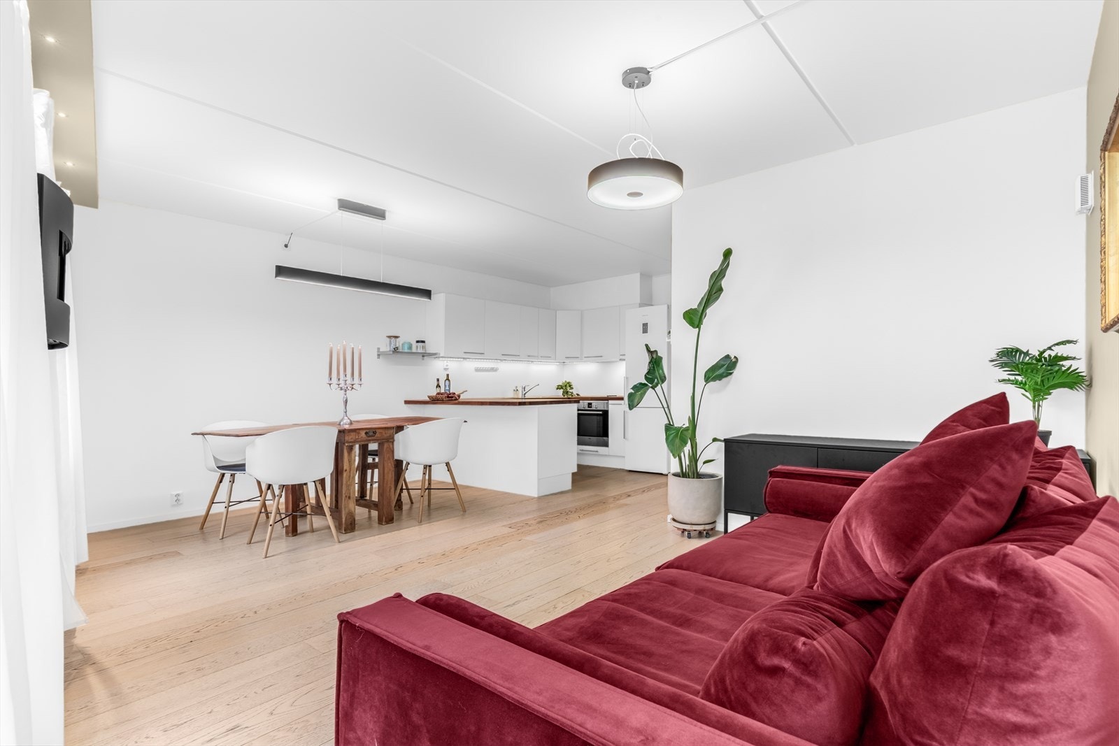 Åpen og luftig planløsning som er lett å møblere. Galleribilde