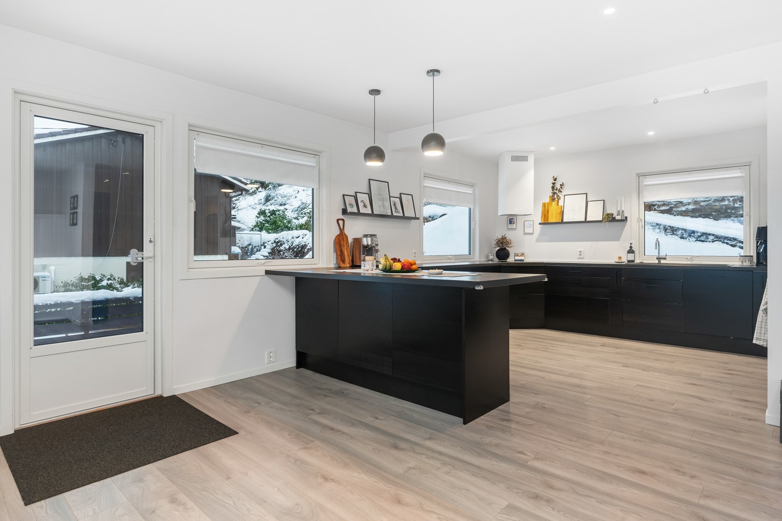 Utgang til terrasse. Galleribilde