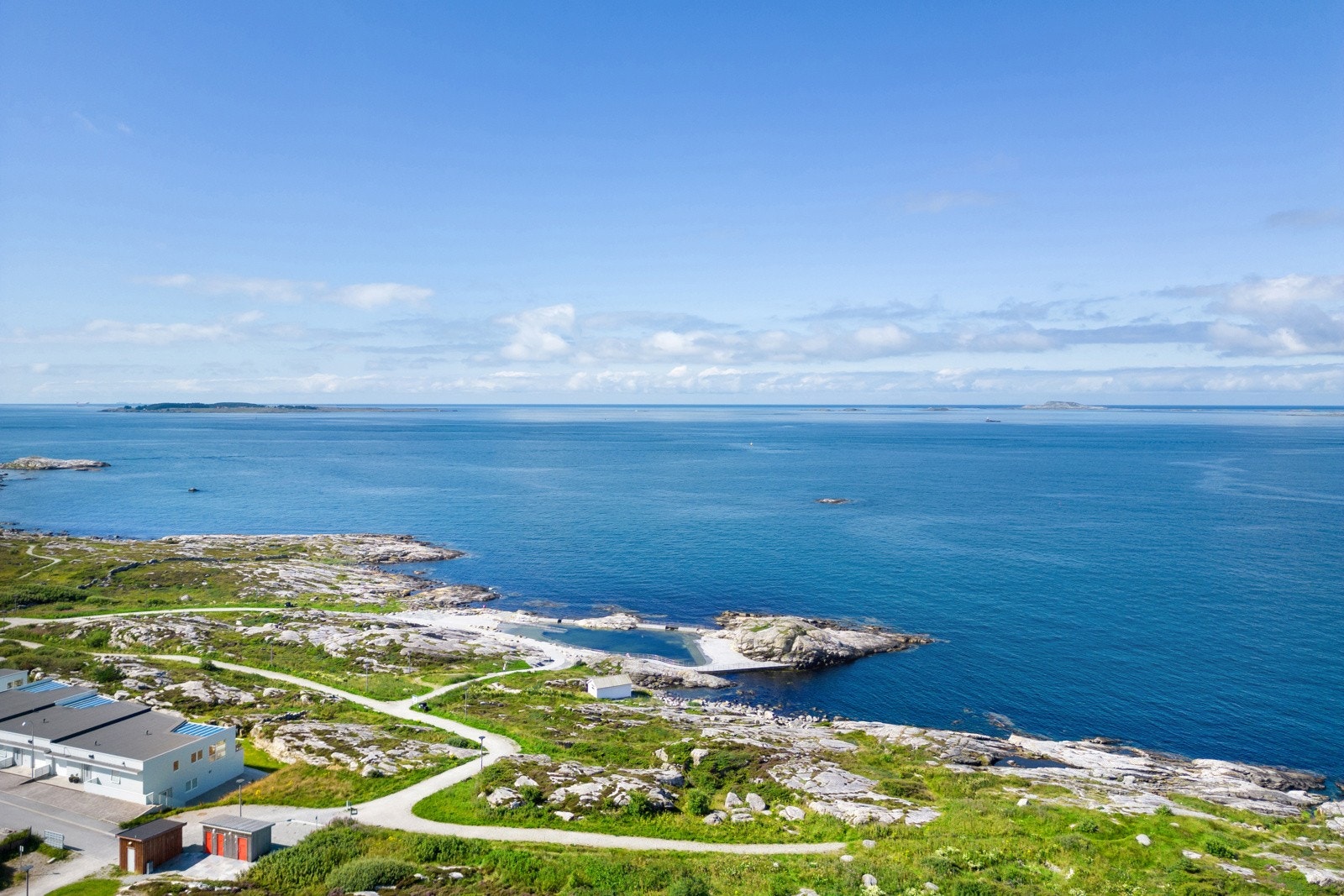 Tananger byr på et levende kystmiljø med fantastiske turområder langs sjøen med opparbeidet turstier. Galleribilde