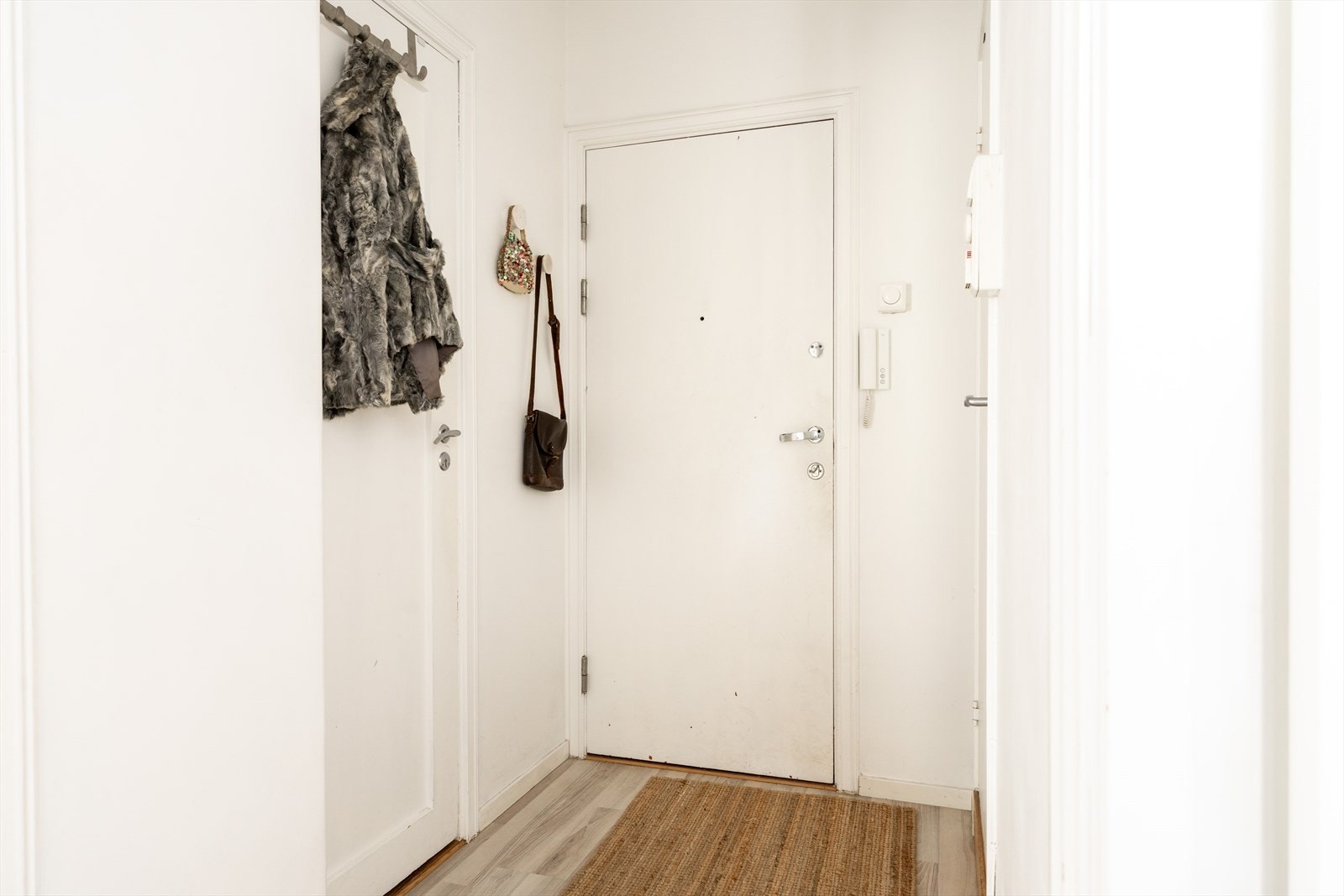 Fra gangen er det direkte tilgang til leilighetens innvendige bod. Galleribilde