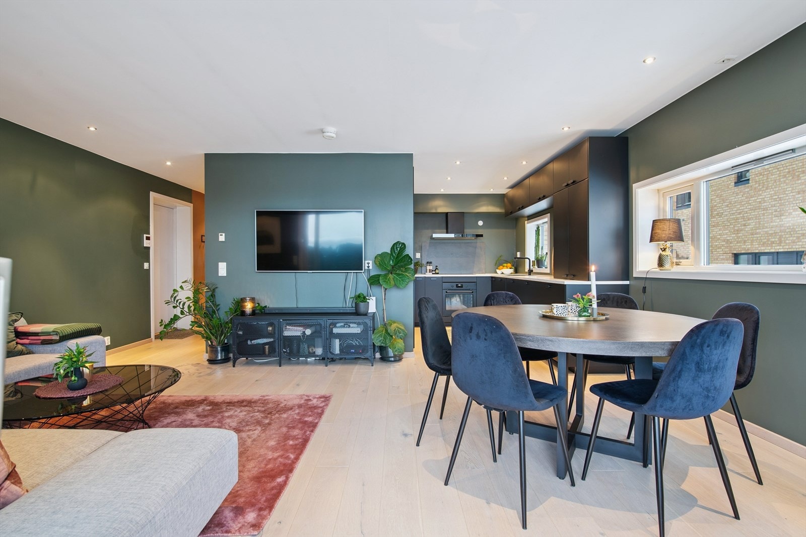 Et moderne og innflyttingsklart hjem, ideelt for de som ønsker en enkel hverdag. Galleribilde