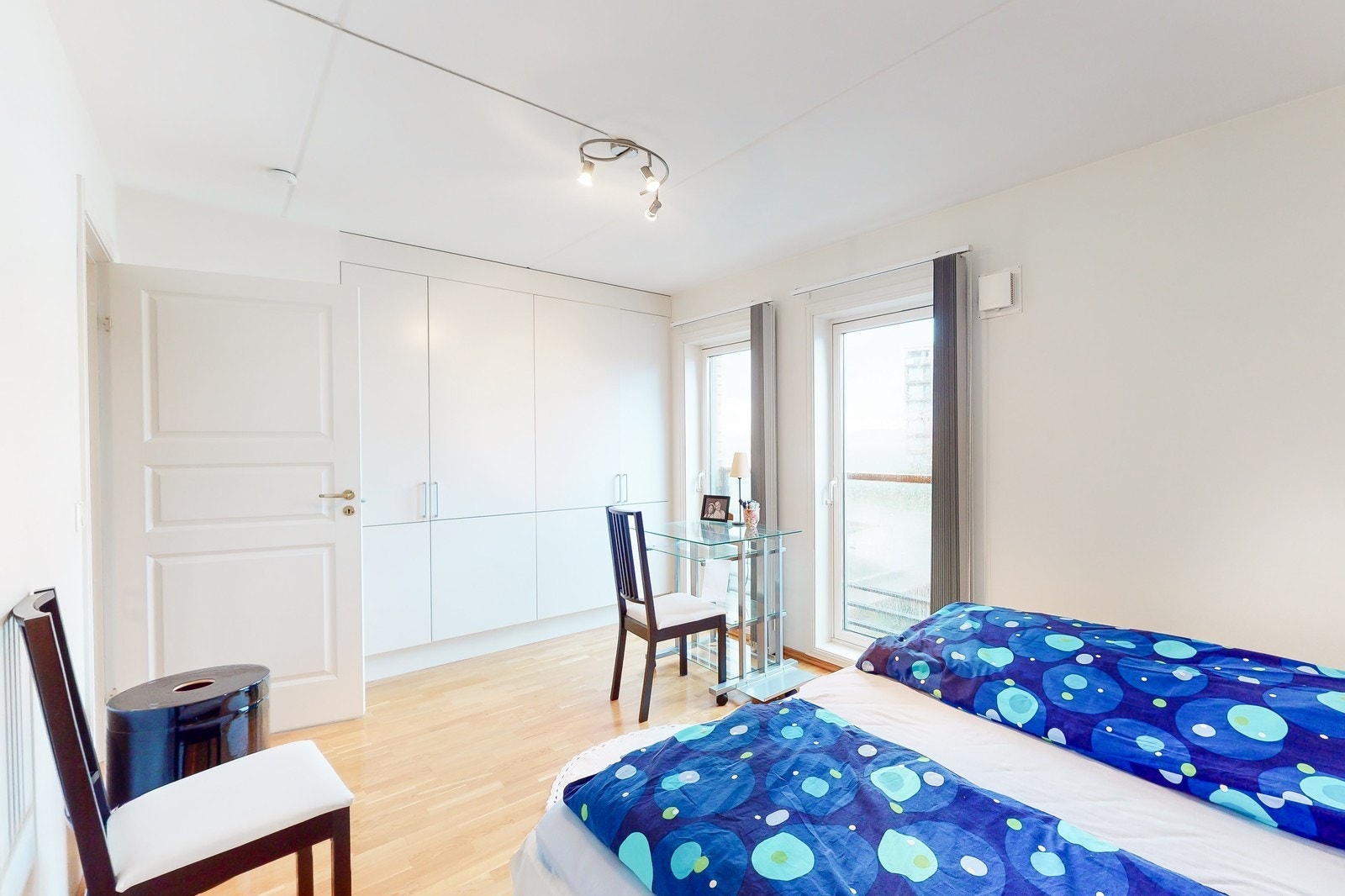 Her er det godt med skapplass Galleribilde