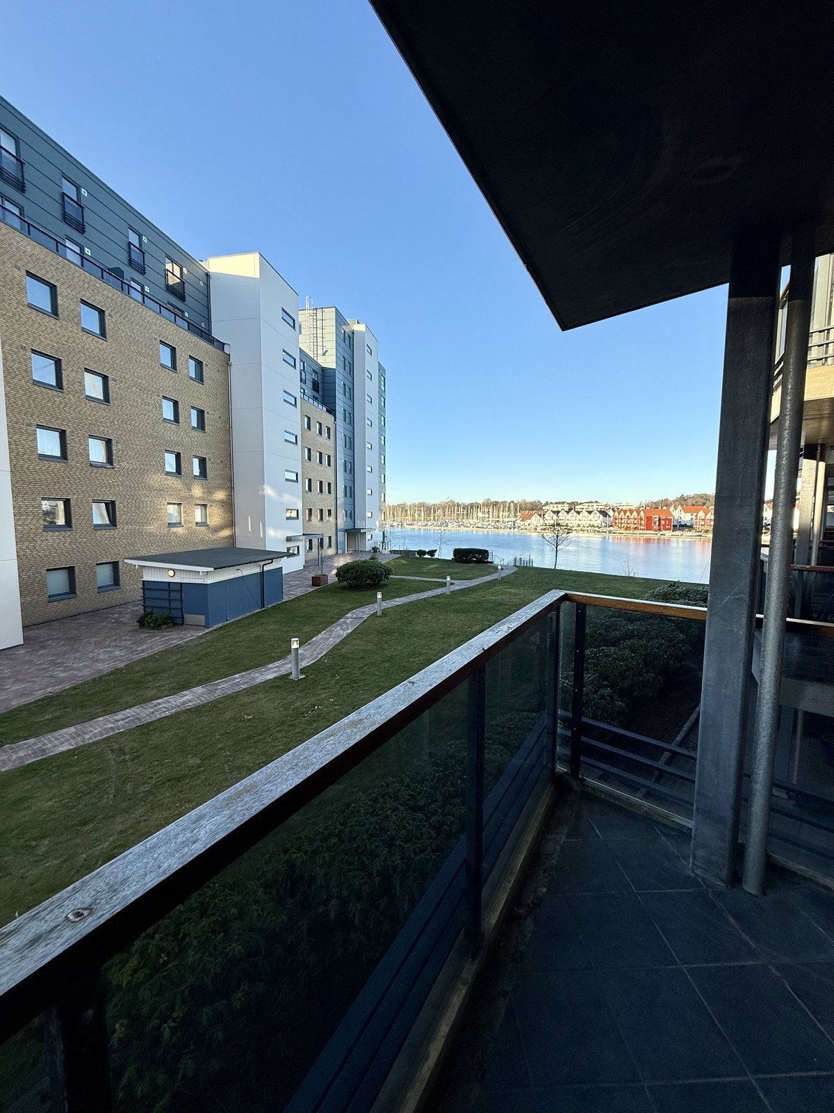 Flott utsikt fra balkong Galleribilde