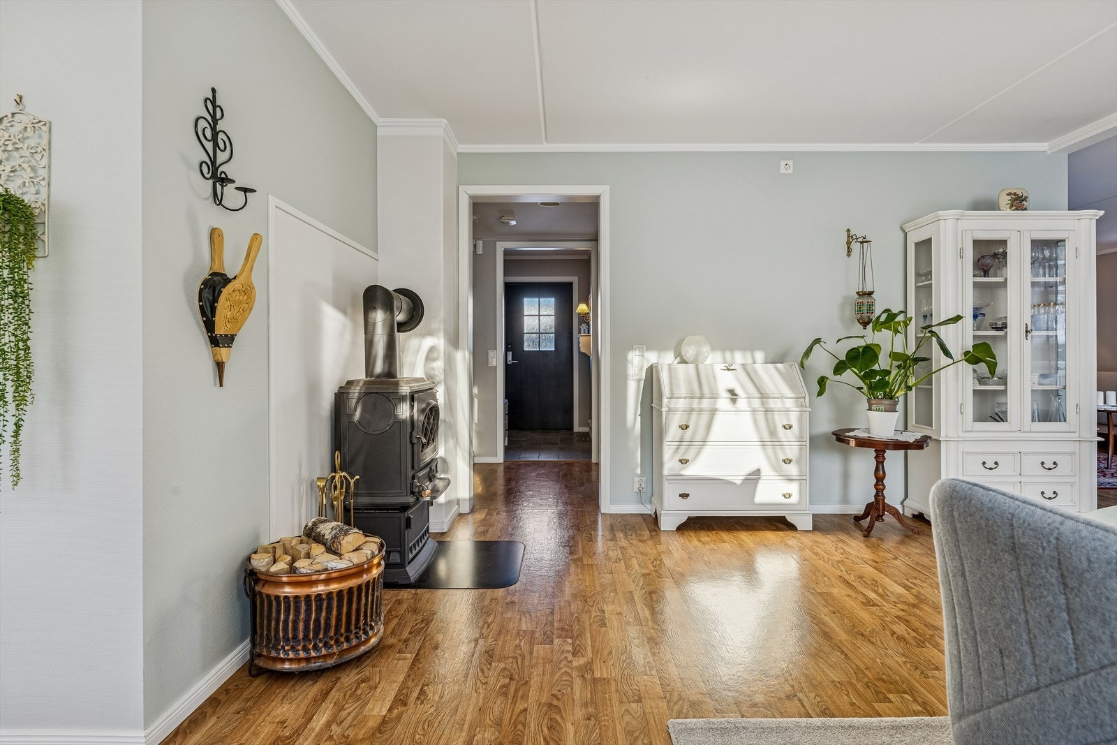 En klassisk vedovn gir både effektiv varme og en lun atmosfære. Galleribilde