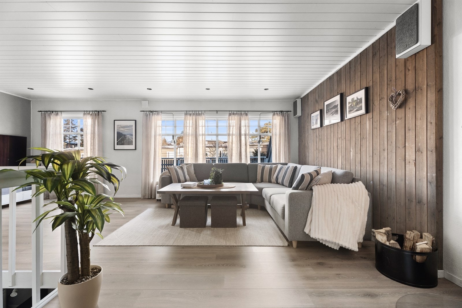 DNB Eiendom v/Michael A. Meyer (480 62 870) ønsker deg velkommen til Labråten 41! Galleribilde