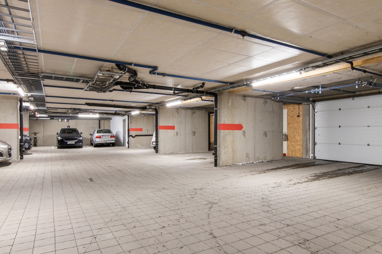 Praktisk med Garasjekjeller. Galleribilde