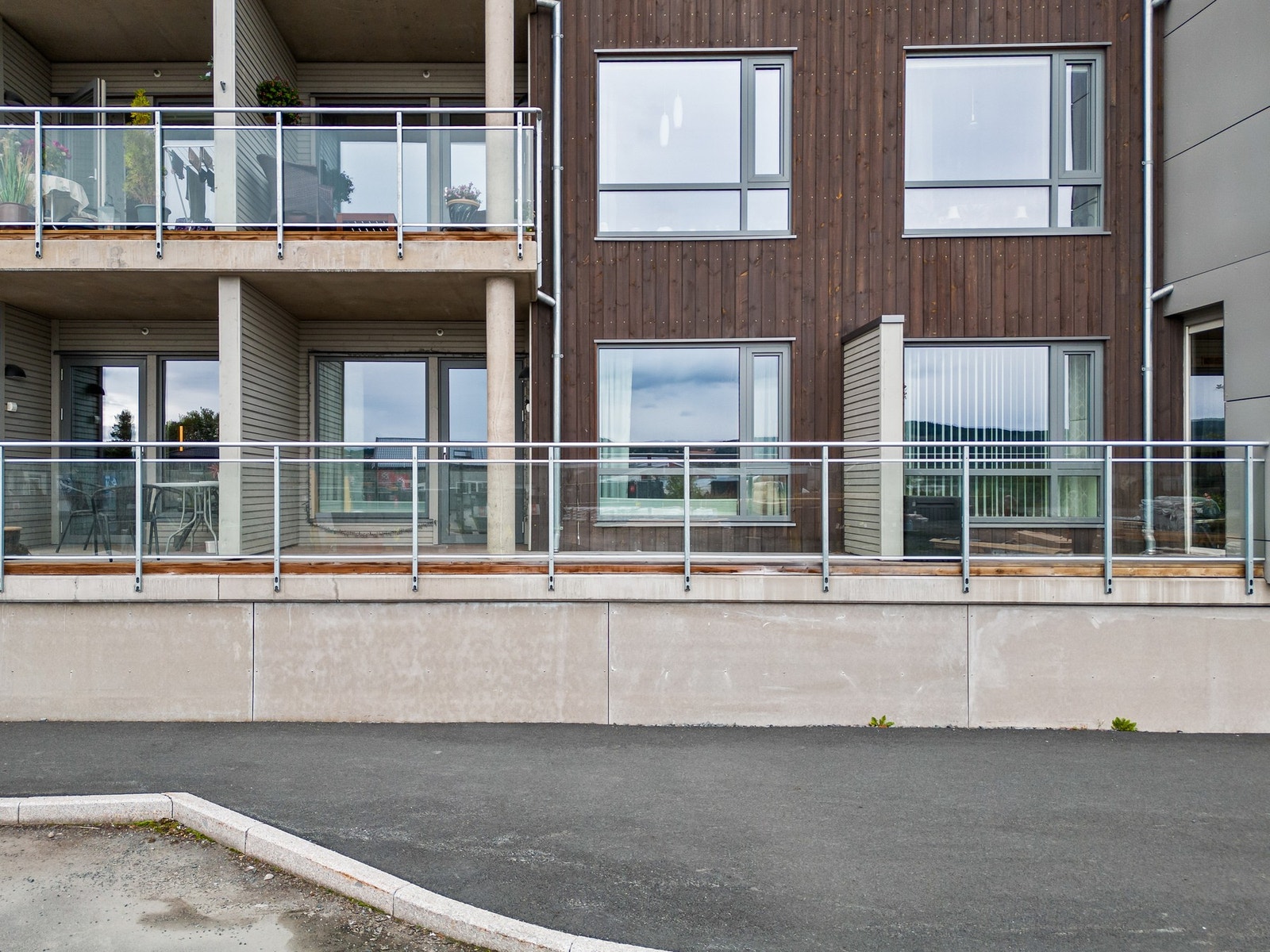 Sørvendt veranda. Galleribilde