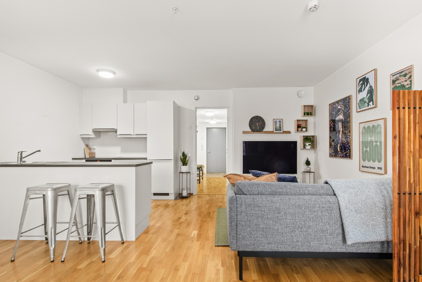 Stue / Kjøkkenløsning. Galleribilde