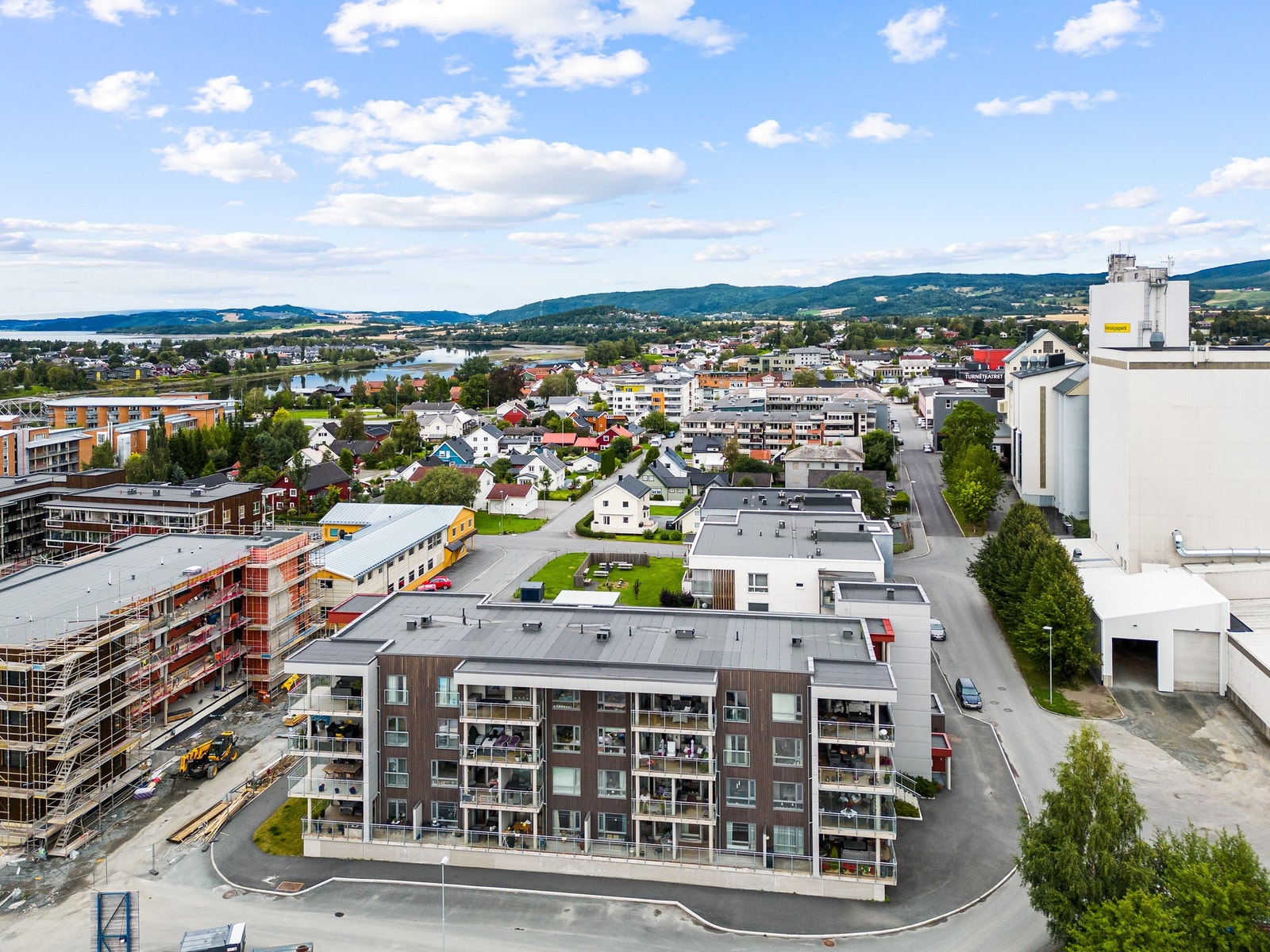 Nyere leilighetskompleks fra 2019. Galleribilde