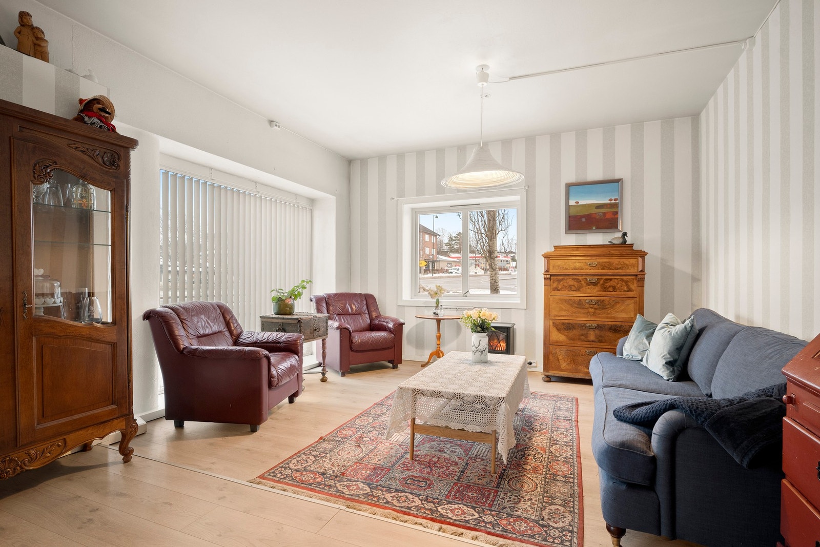 Leiligheten har et generøst bruksareal på 82 m² BRA-i og byr på en funksjonell planløsning med gode oppholdsrom og naturlig lys. Galleribilde