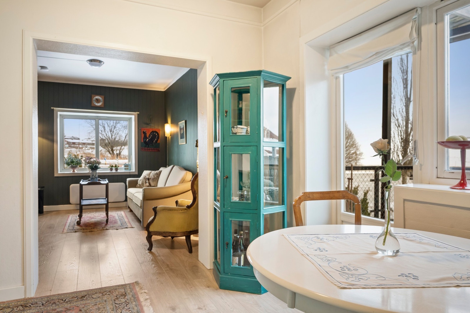 Praktisk kjøkken på eget rom. Galleribilde