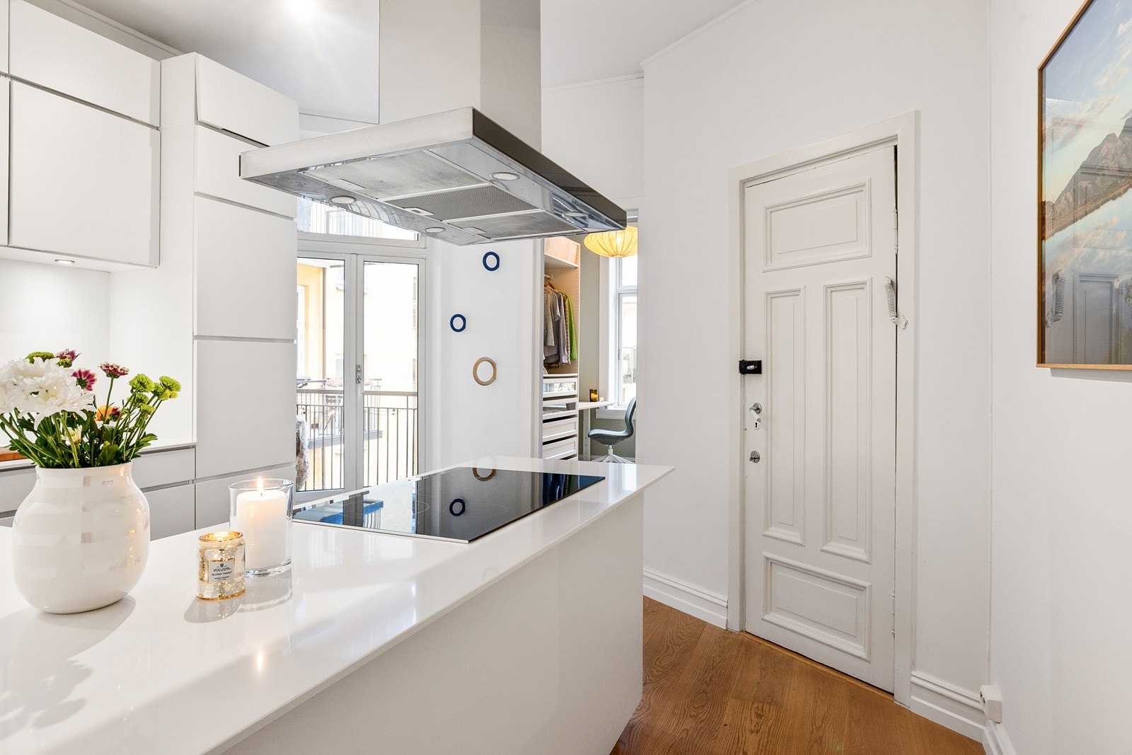 Praktisk seperat kjøkken fra 2014 Galleribilde