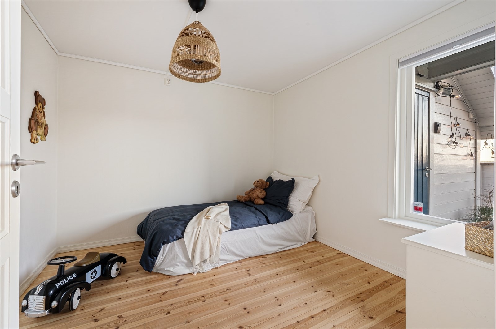 - Soverom 2 passer perfekt som barne- eller gjesterom eksempelvis - Galleribilde