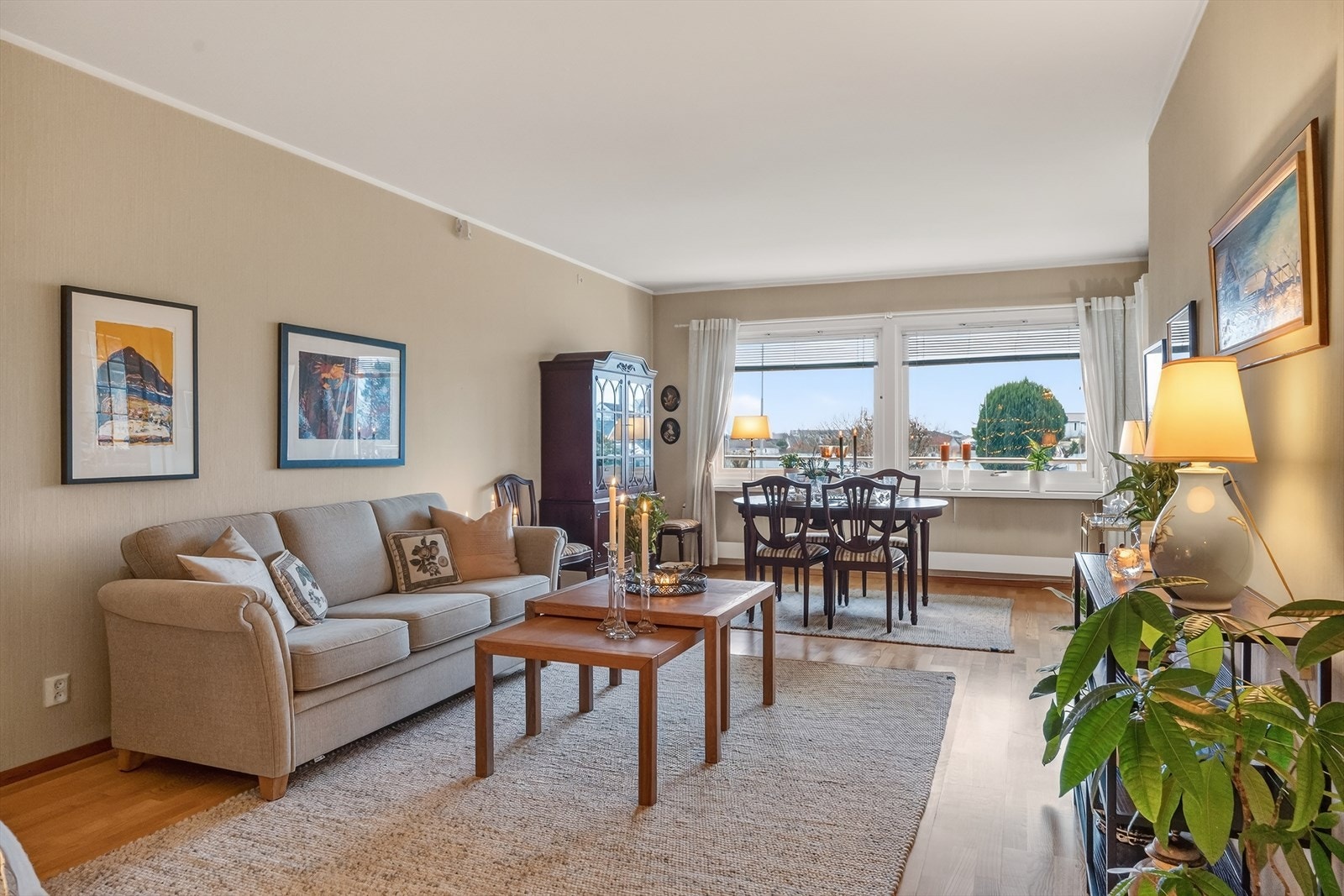 Her er plass til sittegruppe og spisebord Galleribilde