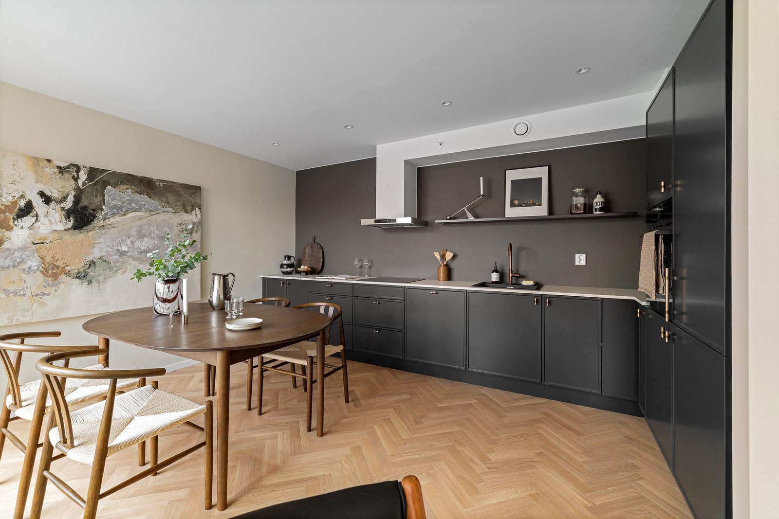 Ideelt for sosiale sammenkomster med venner og familie. Galleribilde