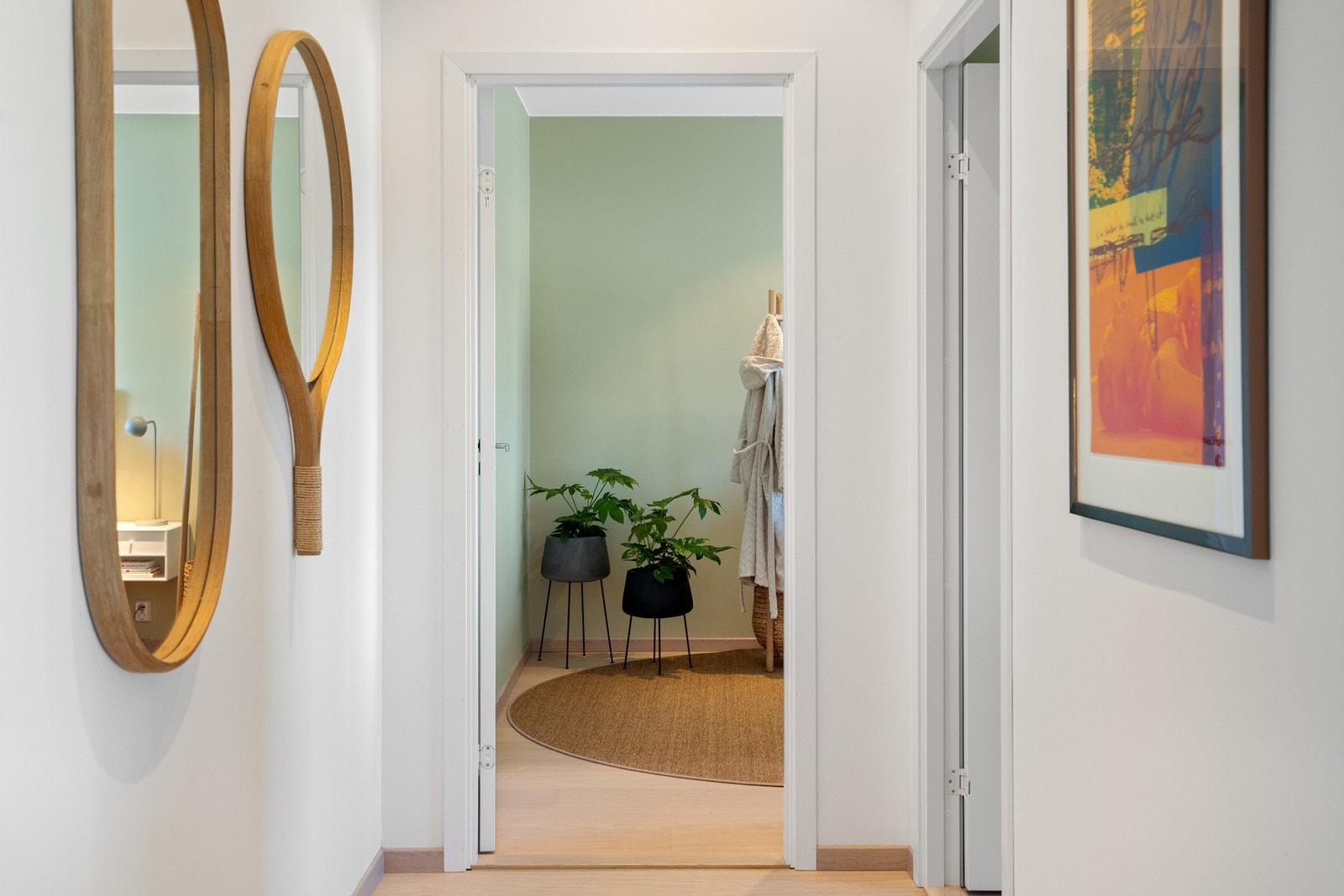 Soverommene befinner seg ved siden av stuen. Galleribilde