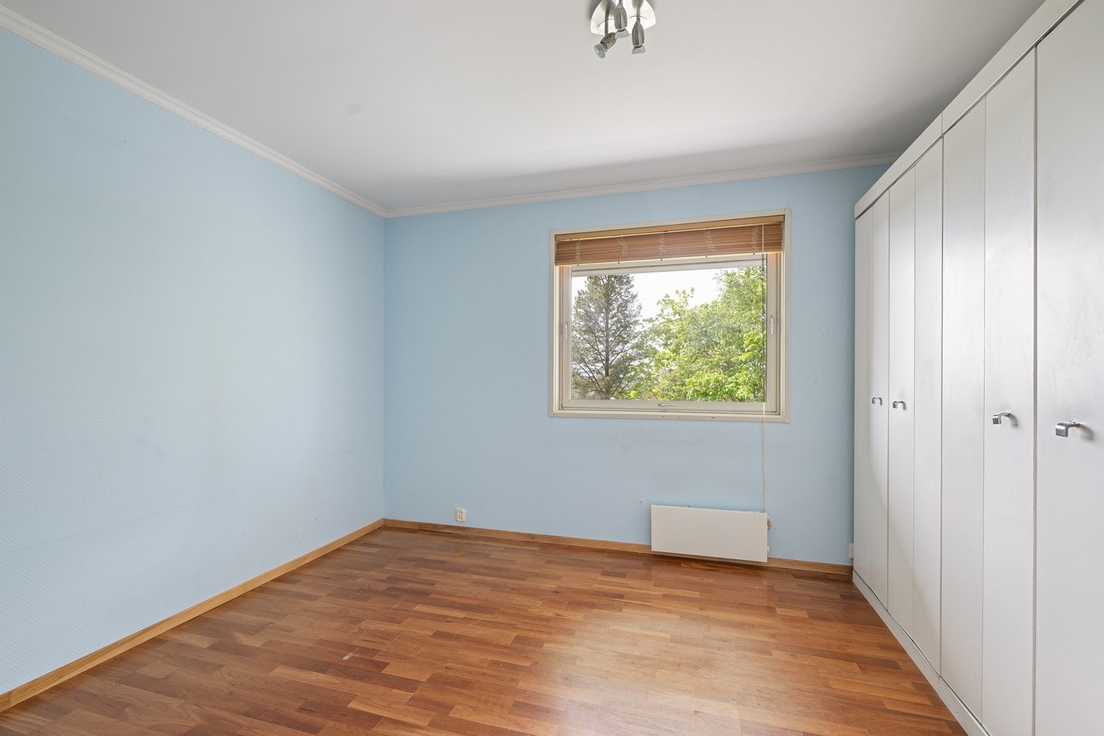 Soverom II og III, passer perfekt som barnerom eller gjesterom. Galleribilde