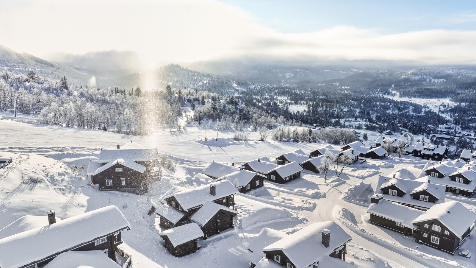 Ski inn/ut til Rauland skisenter med hele 25 nedfarter og 11 heiser Galleribilde