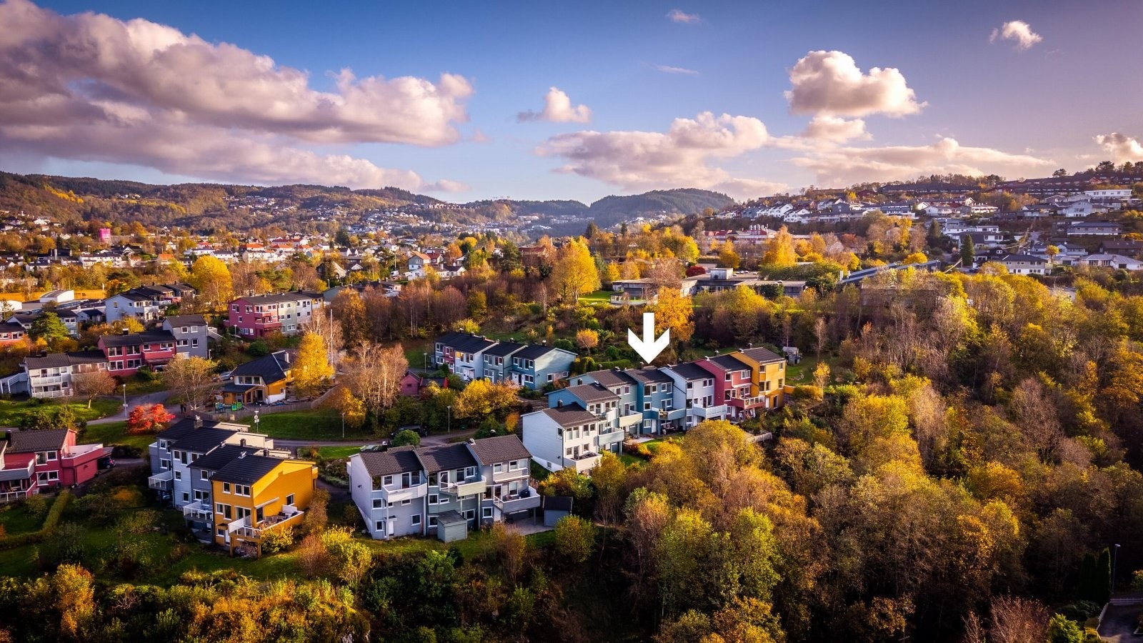 - Det er lett å bruke offentlig transport, med busstopp i nærheten, samt gangavstand til Bybane ved Lagunen - Galleribilde