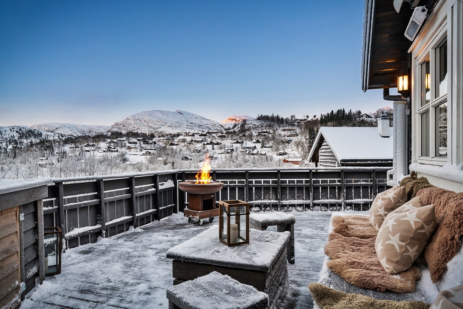 Med vestvendt beliggenhet kan deilig ettermiddags- og kveldssol nytes på sommerstid. Galleribilde