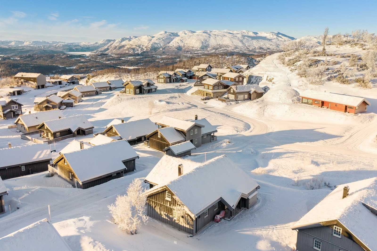 En førsteklasses beliggenhet med direkte tilgang til både langrennsløyper og alpinbakker - skreddersydd for den aktive livsnyter. Galleribilde