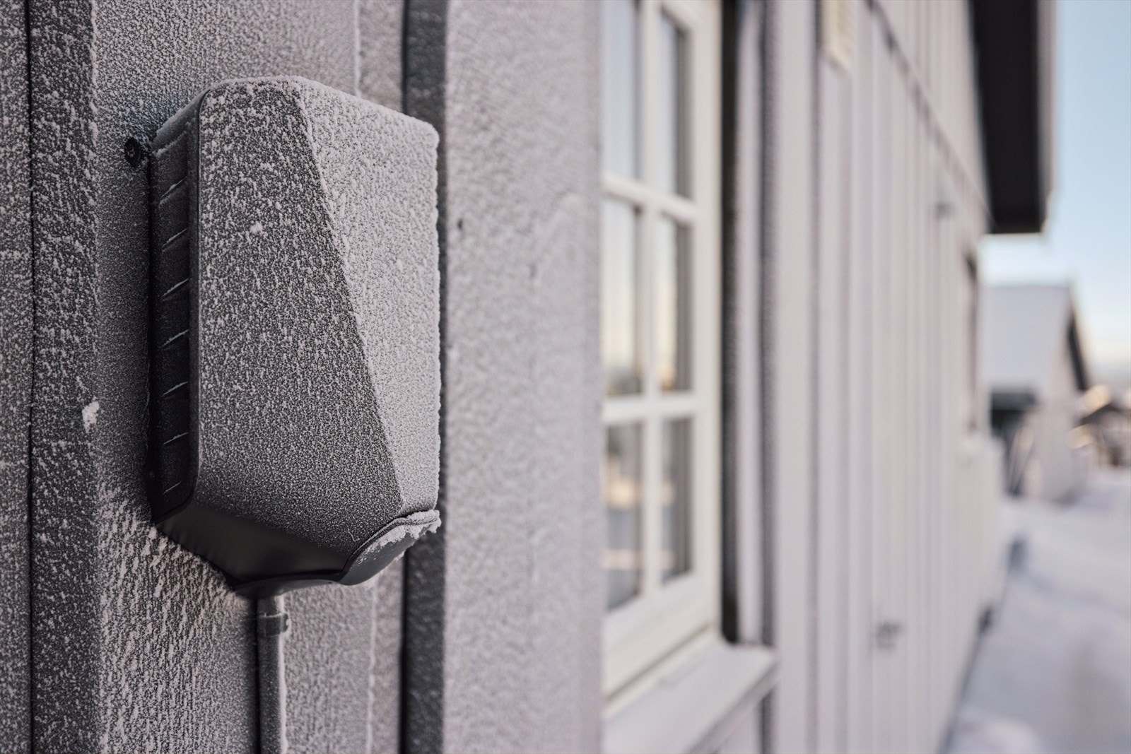 Det ble i 2023 montert elbillader i tilknytning til hytta. Galleribilde