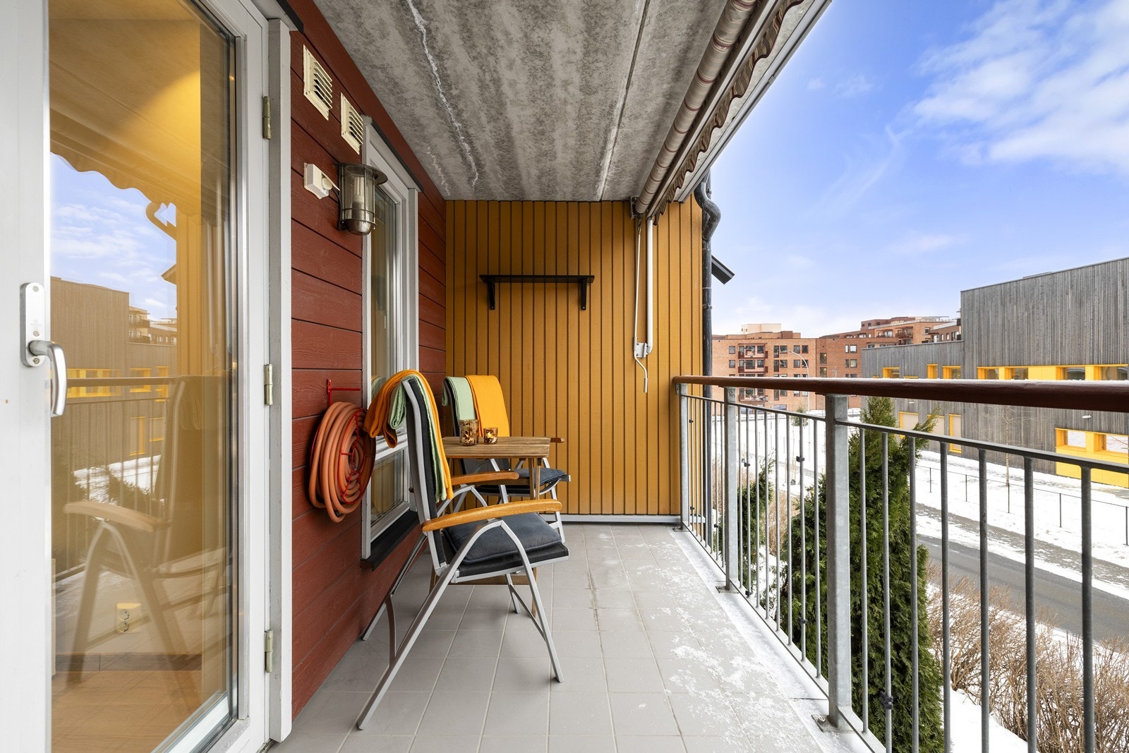 Her er det god plass til en sittegruppe for å nyte utelivet. Galleribilde