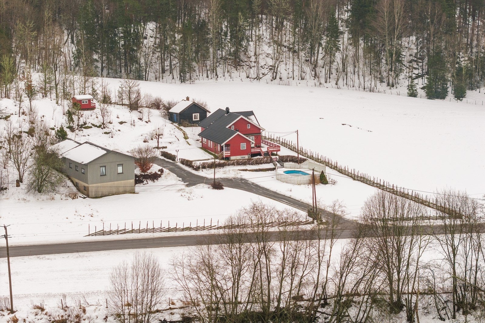 Området byr på rolige omgivelser med nærhet til naturen og gode muligheter for friluftsliv året rundt. Galleribilde